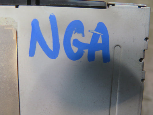 95-97 Nissan Gloria HY33 Radio Cassete Deck Player Unit 28106-4P000 OEM