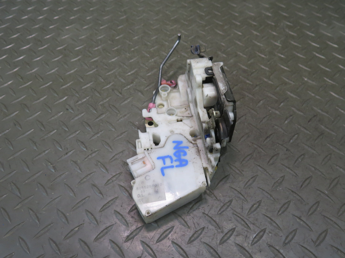 95-97 Nissan Gloria Cedric HY33 Front Left Door Lock Latch Actuator OEM