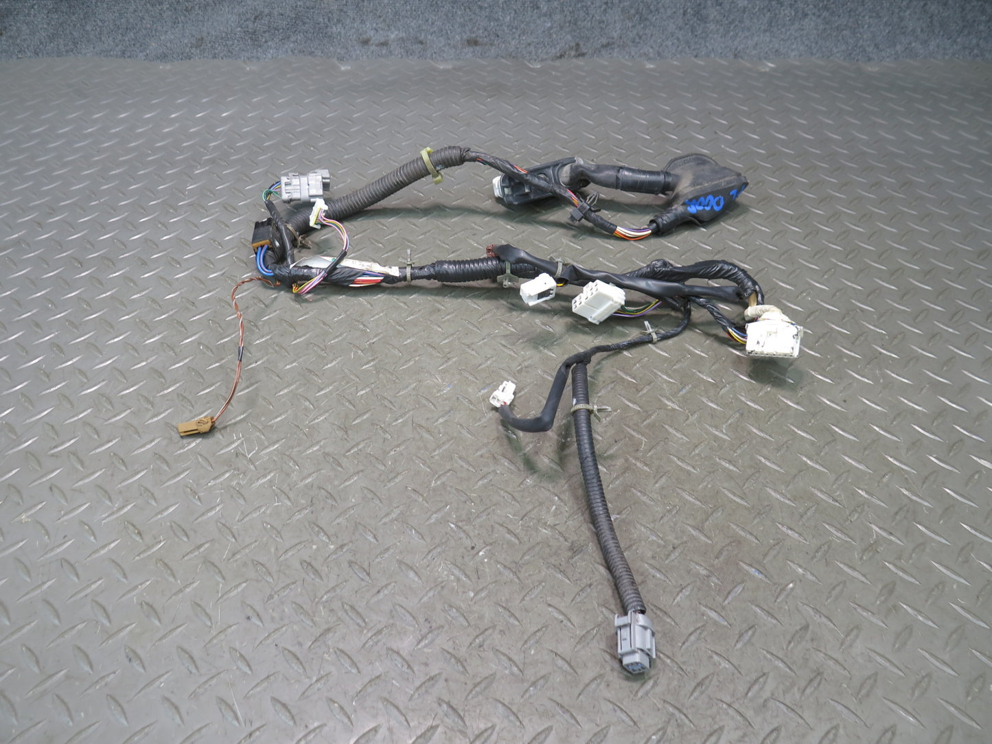 95-97 Nissan Gloria HY33 3.0L VIP Front Right Door Wire Wiring Harness OEM