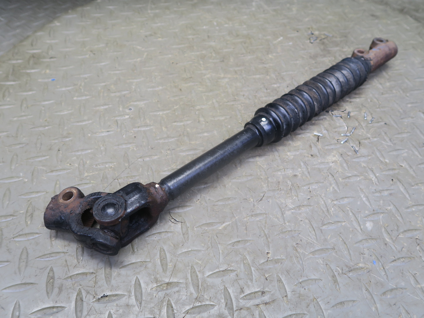2003-2007 Lexus UZJ100L LX470 Steering Column U Joint Linkage Shaft