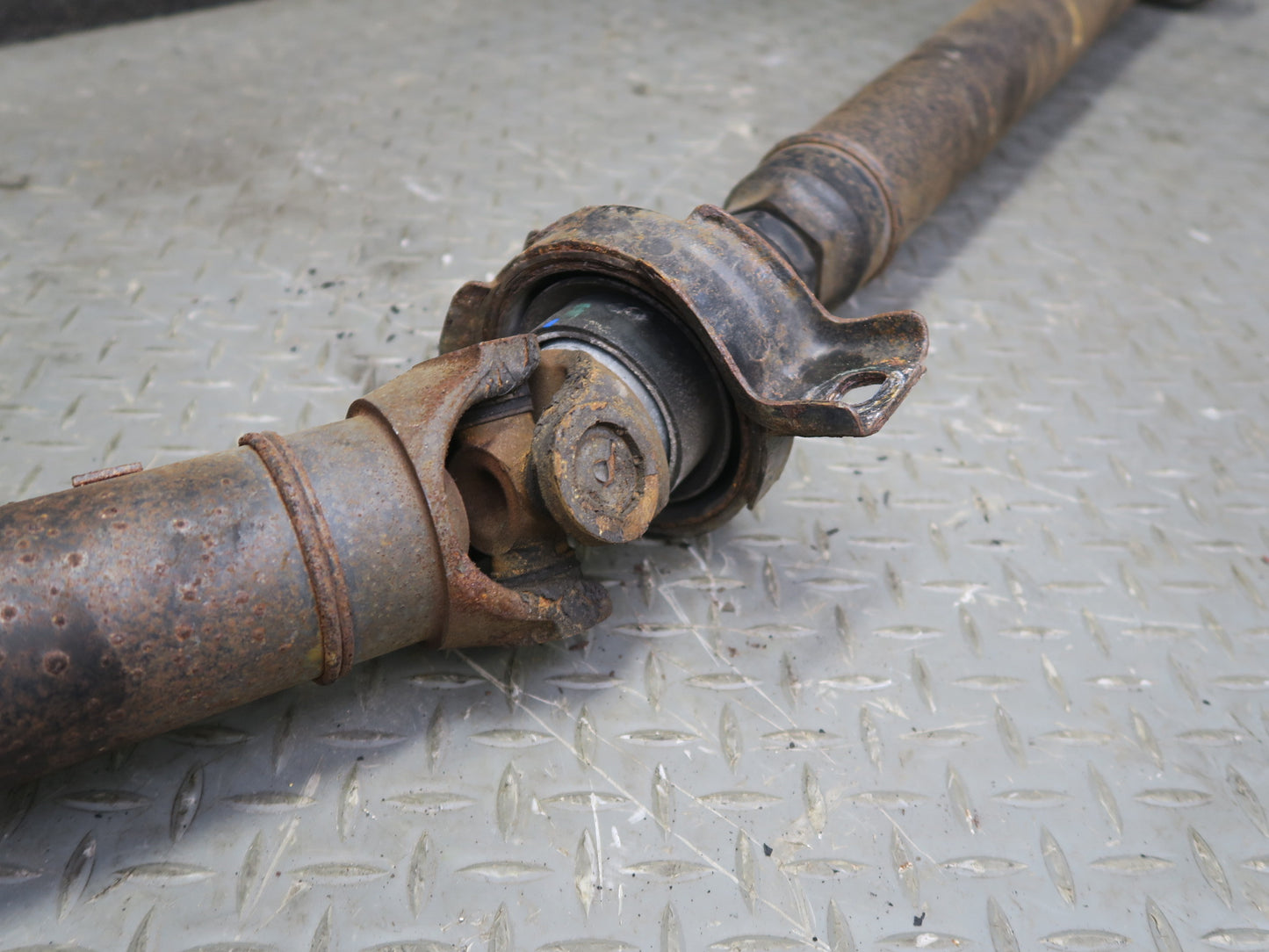 01-06 Lexus LS430 UCF30L RWD Rear Drive Shaft Driveshaft 159K Miles OEM