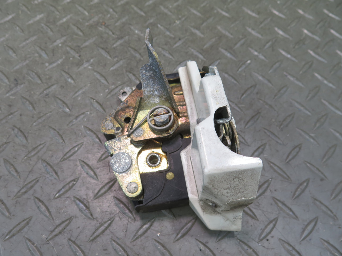 86-93 Mercedes W124 300E Rear Left Door Lock Latch OEM