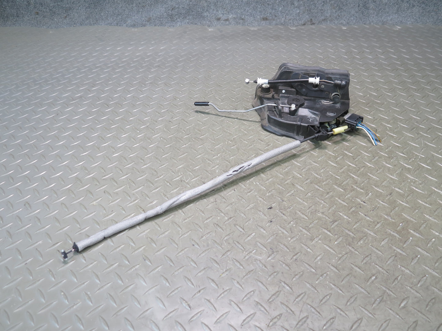00-06 BMW X5 E53 Front Left Door Lock Latch Actuator OEM