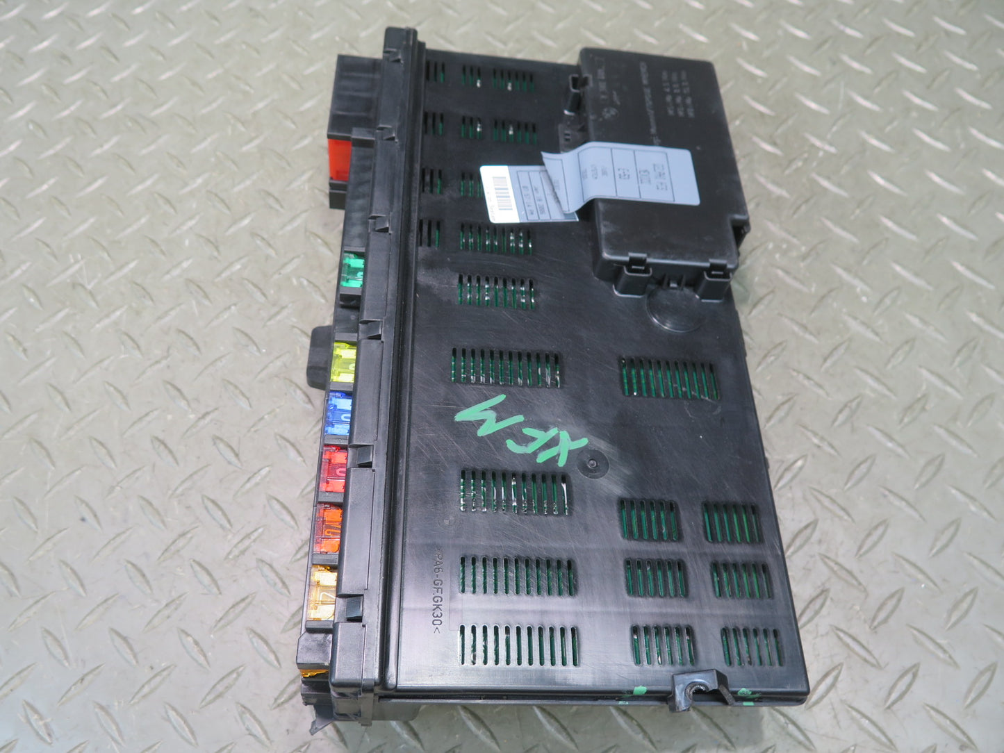 04-06 BMW E53 X5 Fuse Relay Box Module 8380409 OEM