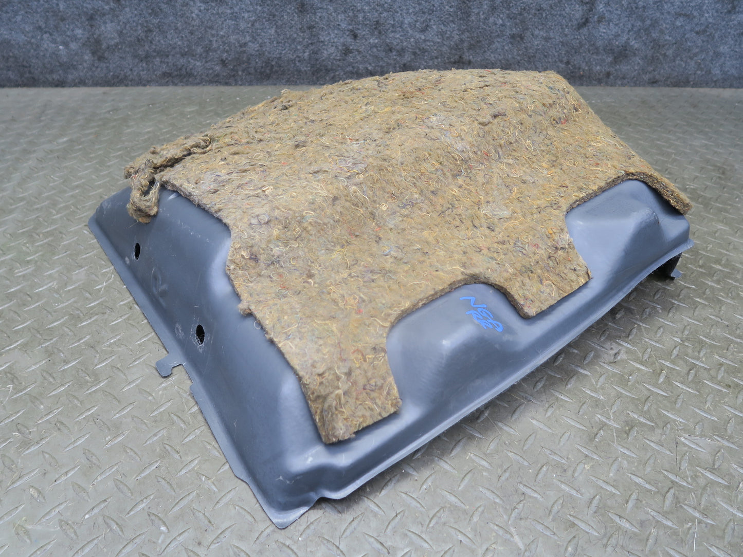 95-97 Nissan Gloria HY33 Rear Right Trunk Carpet Trim Liner Cover Gray OEM