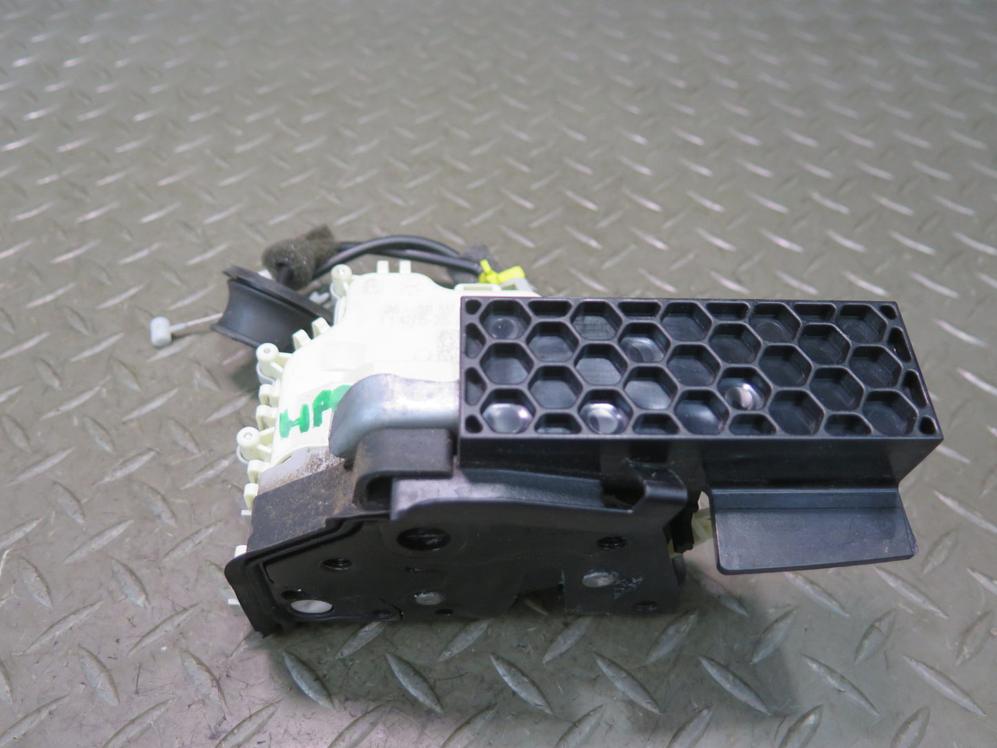 2010-2016 Porsche Panamera 970 Front Right Pass Side Door Lock Latch Actuator
