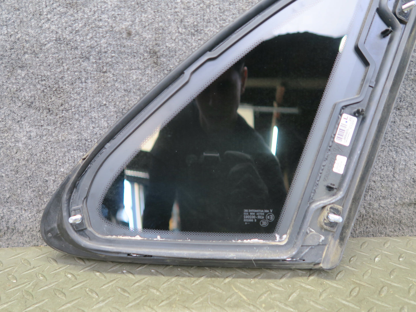 2015-2025 Porsche Macan Rear Left Driver Side Quarter Glass Window