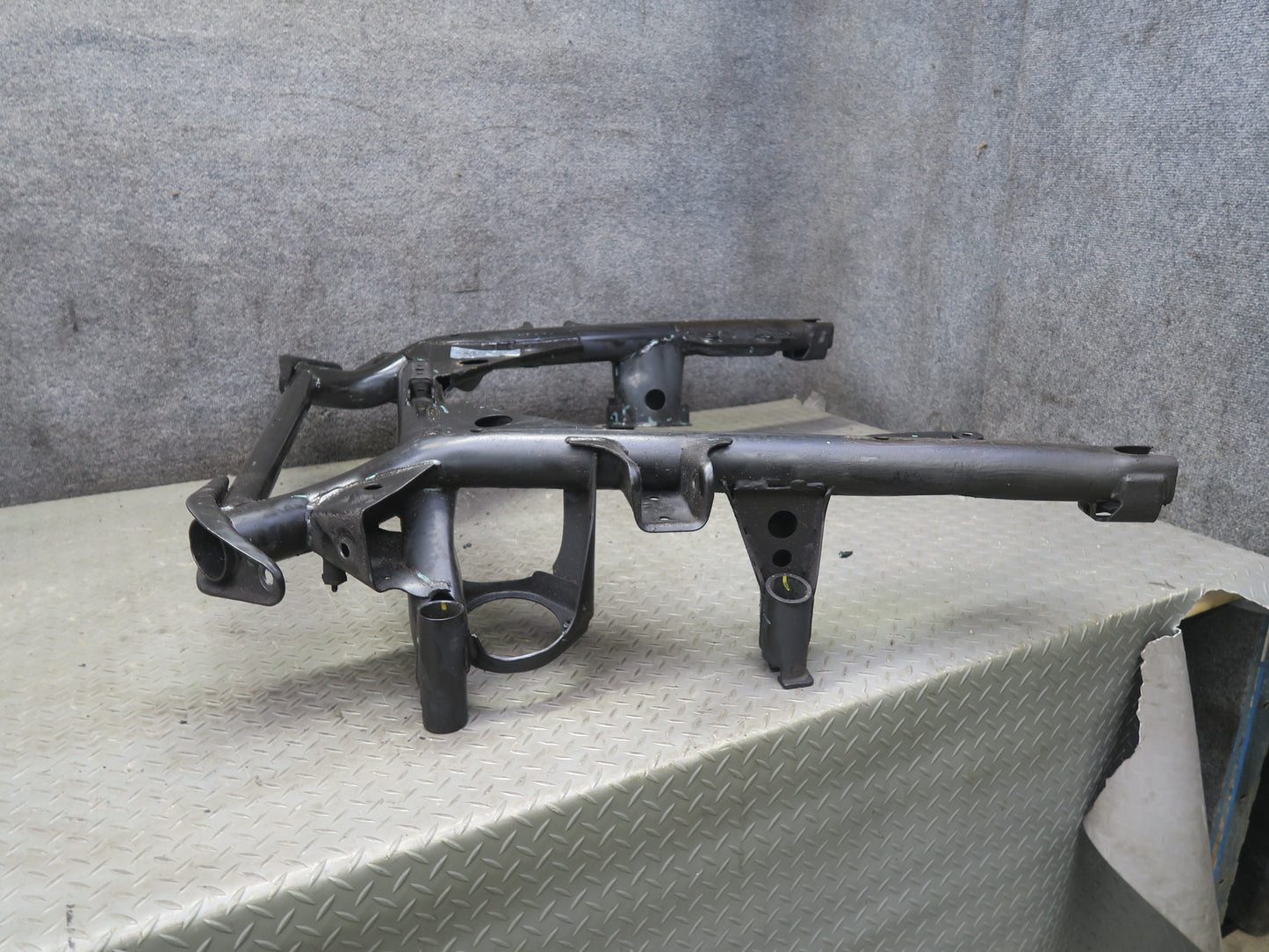 00-06 BMW E53 X5 Front Engine Suspension Crossmember Carrier Frame Cradle OEM
