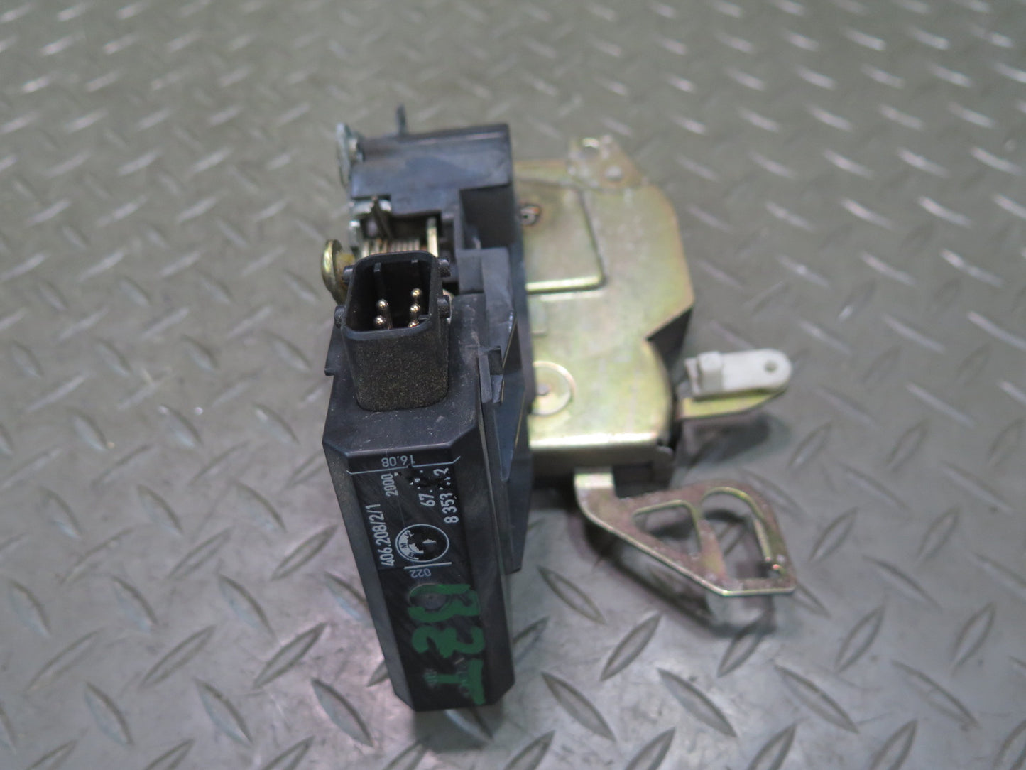 96-02 BMW E36/7 Z3 Right Passenger Door Lock Latch Actuator 8397278 OEM