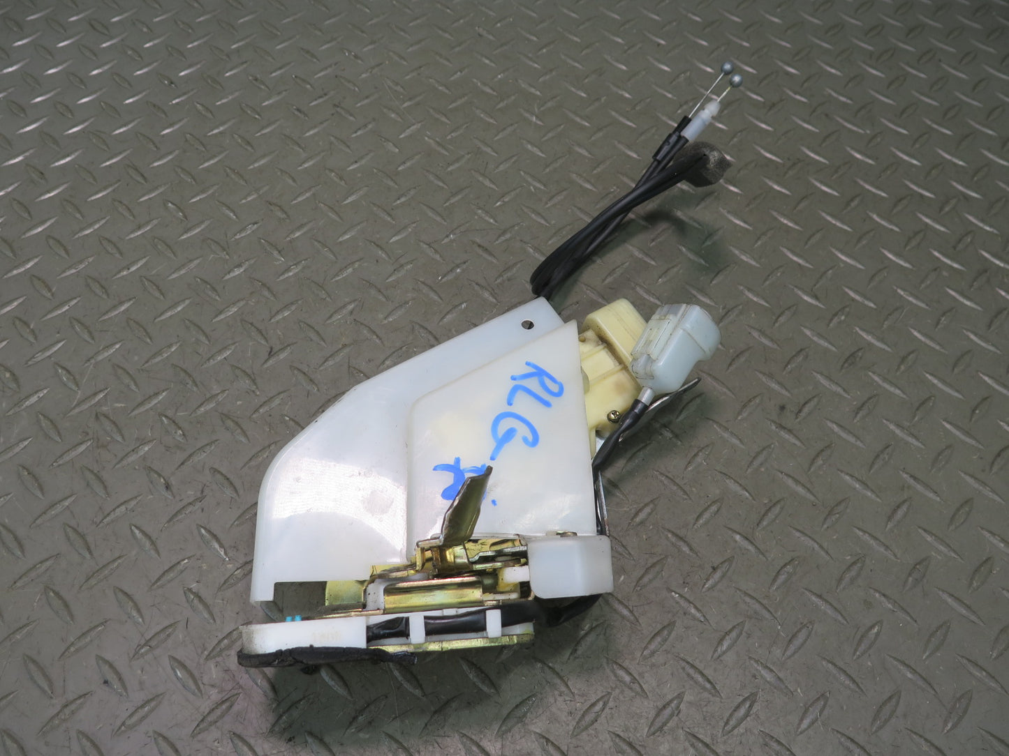 98-05 Lexus UZS160 GS300 GS400 GS430 Rear Right Door Lock Latch Actuator OEM