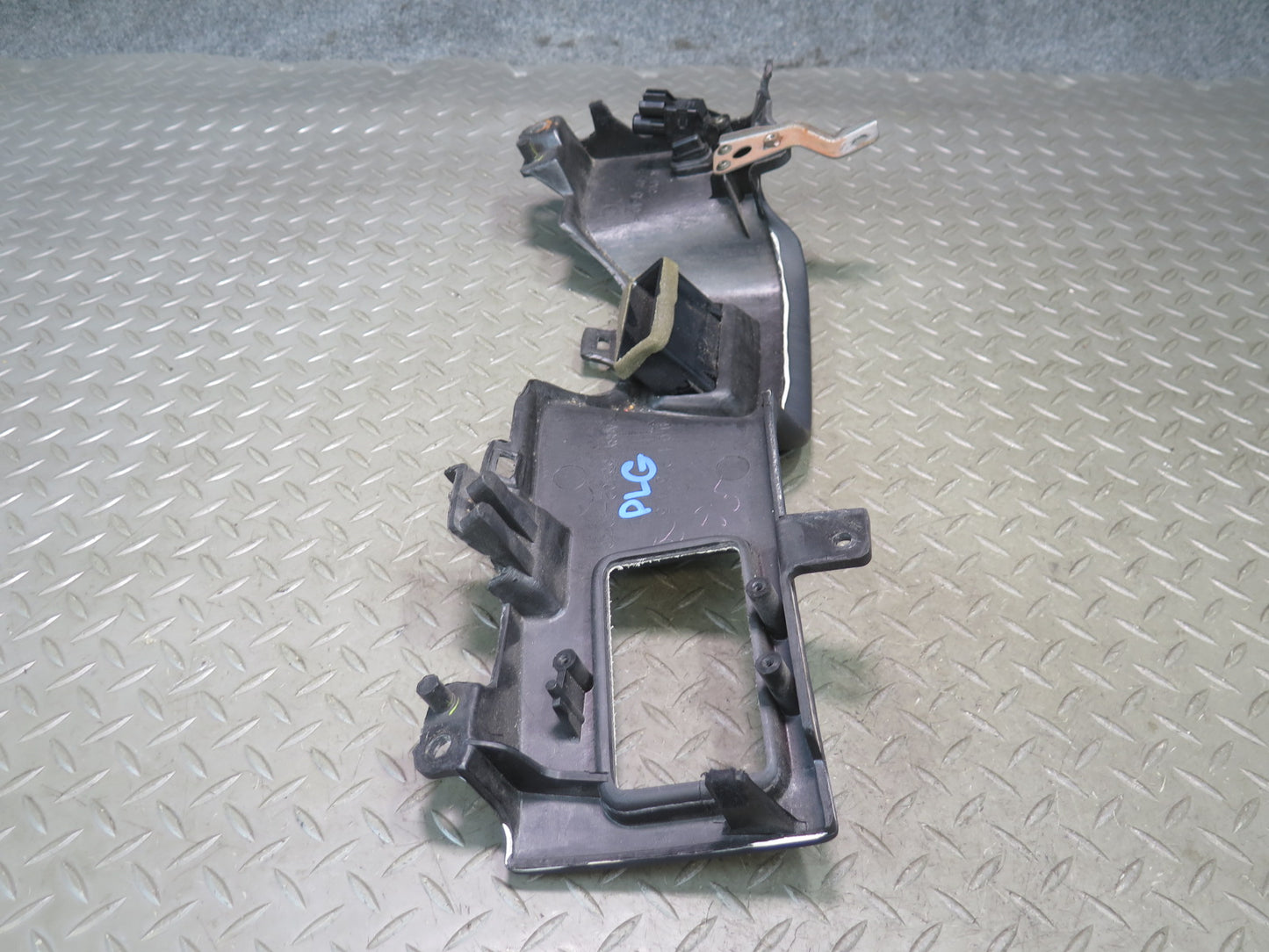 98-05 Lexus UZS160 GS300 GS400 GS430 Dash Front Left Lower Knee Trim Panel OEM