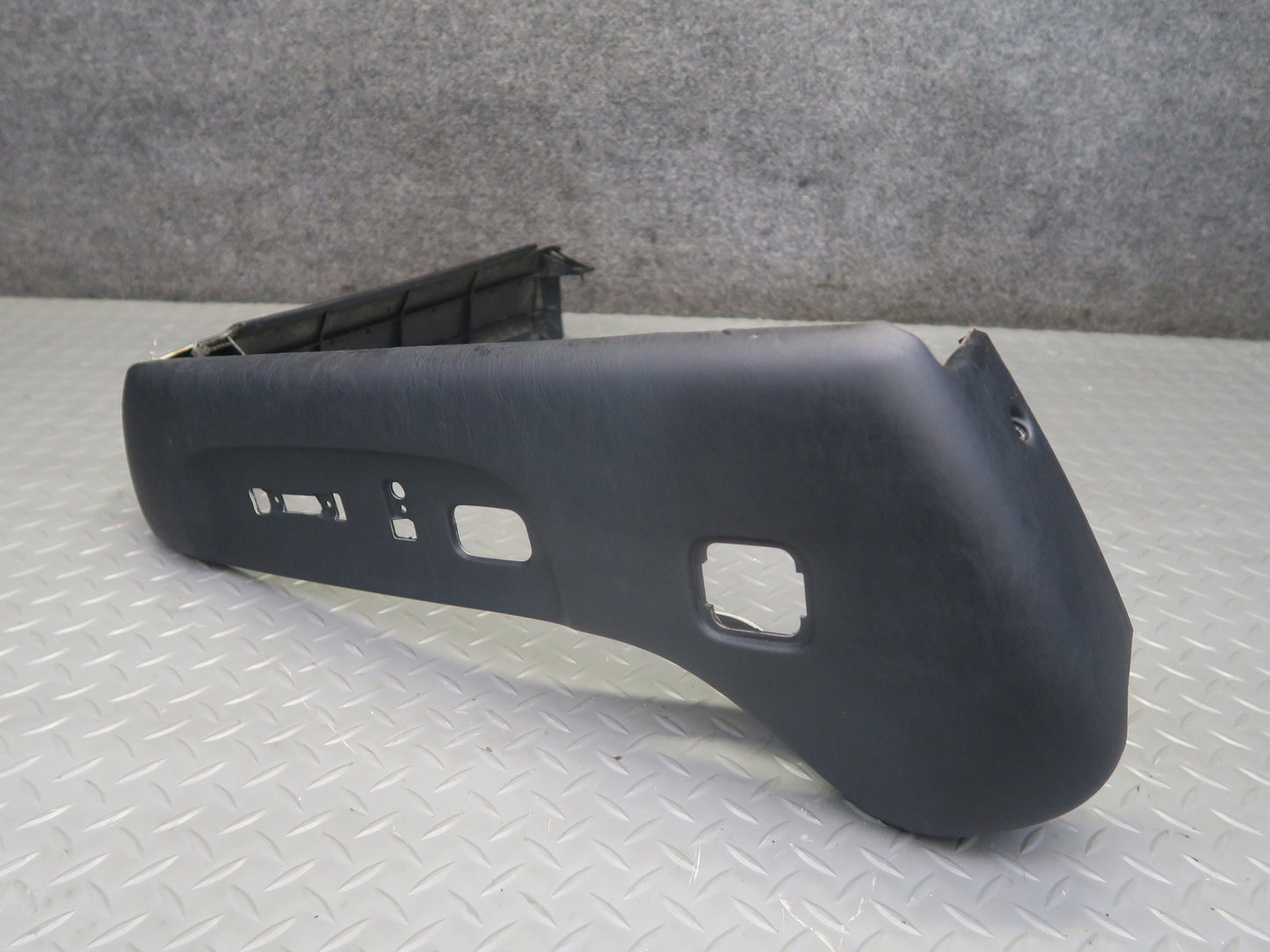 01-05 Lexus UZS160 GS300 GS430 Front Right Seat Trim Cover Panel Black OEM