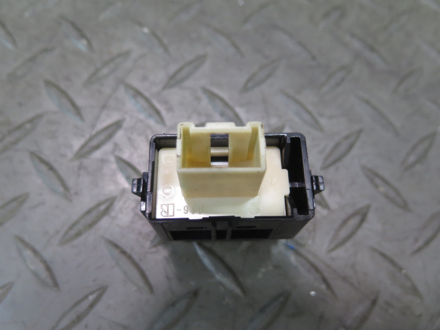 1998-2002 Lexus UZJ100L LX470 Window Door Lock Button Switch Set of 4
