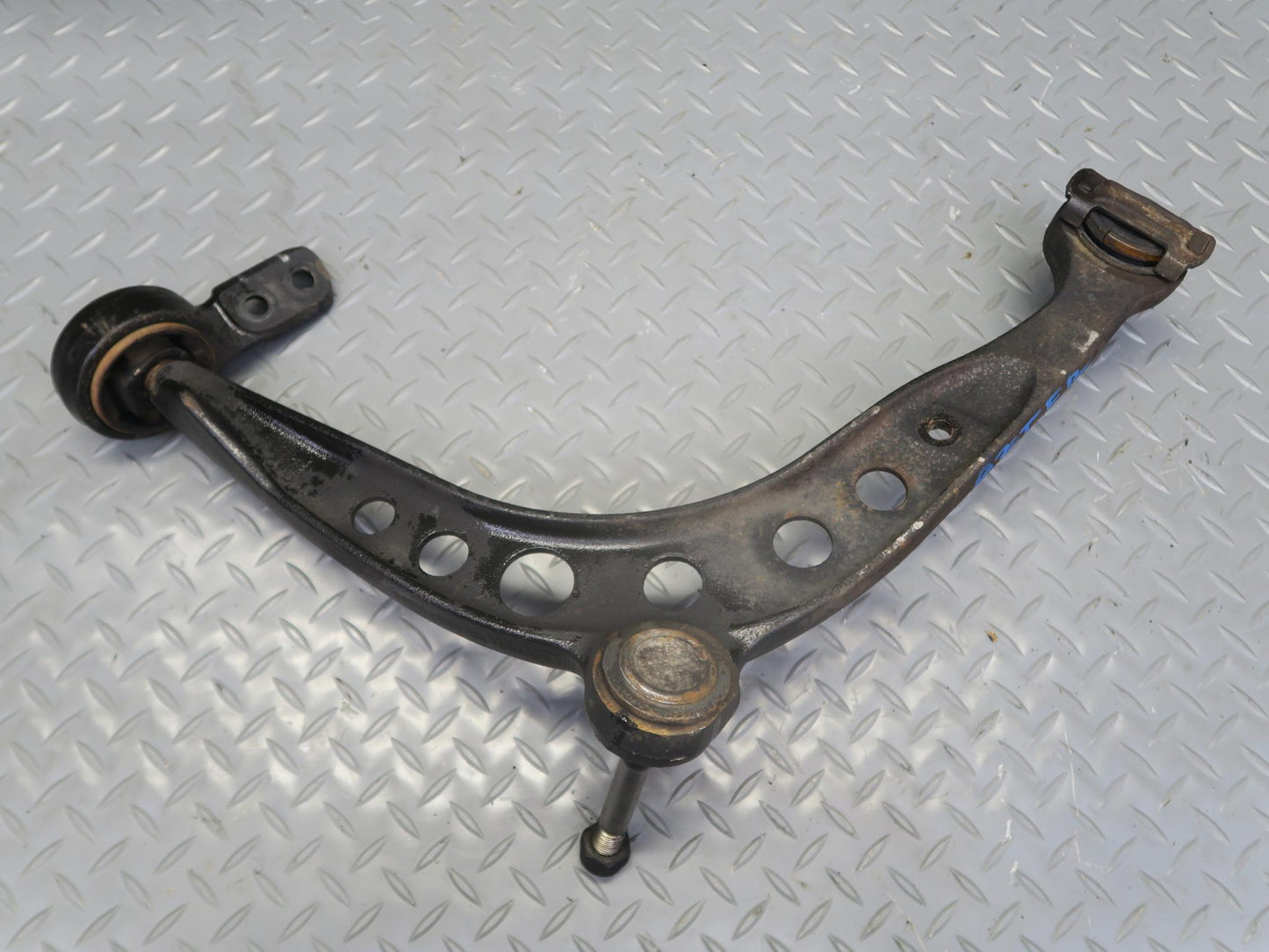 96-02 BMW E36/7 Z3 Front Right Lower Control Arm OEM