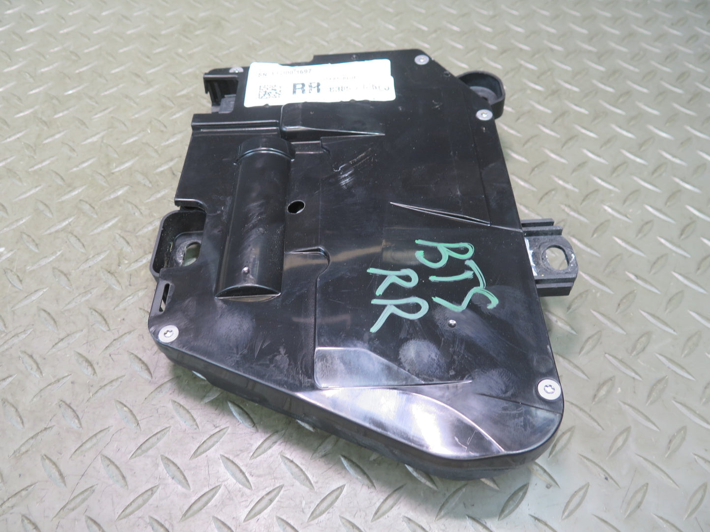 2016-2019 Tesla Model S 75D Rear Right Side Door Exterior Handle Assembly