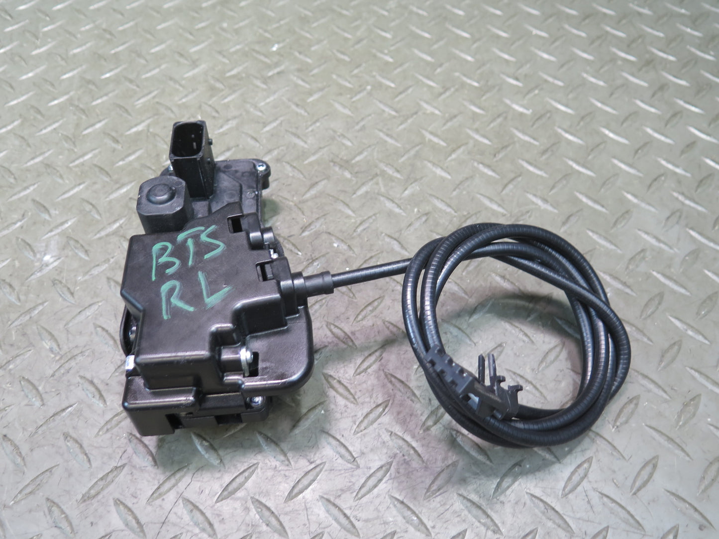 2016-2019 Tesla Model S 75D Rear Left Driver Side Door Lock Latch Actuator