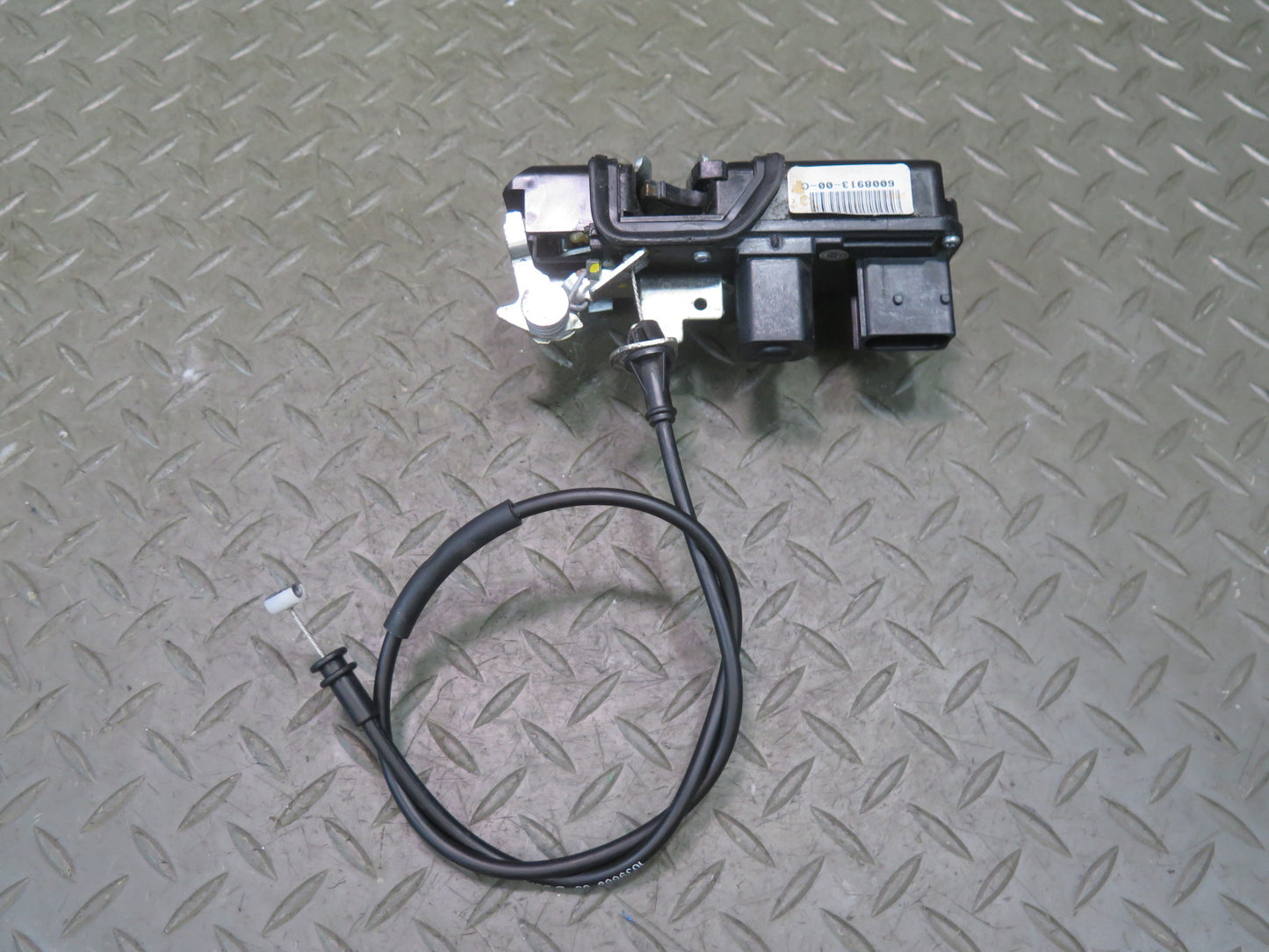 2016-2019 Tesla Model S 75D Front Left Driver Side Door Lock Latch Actuator