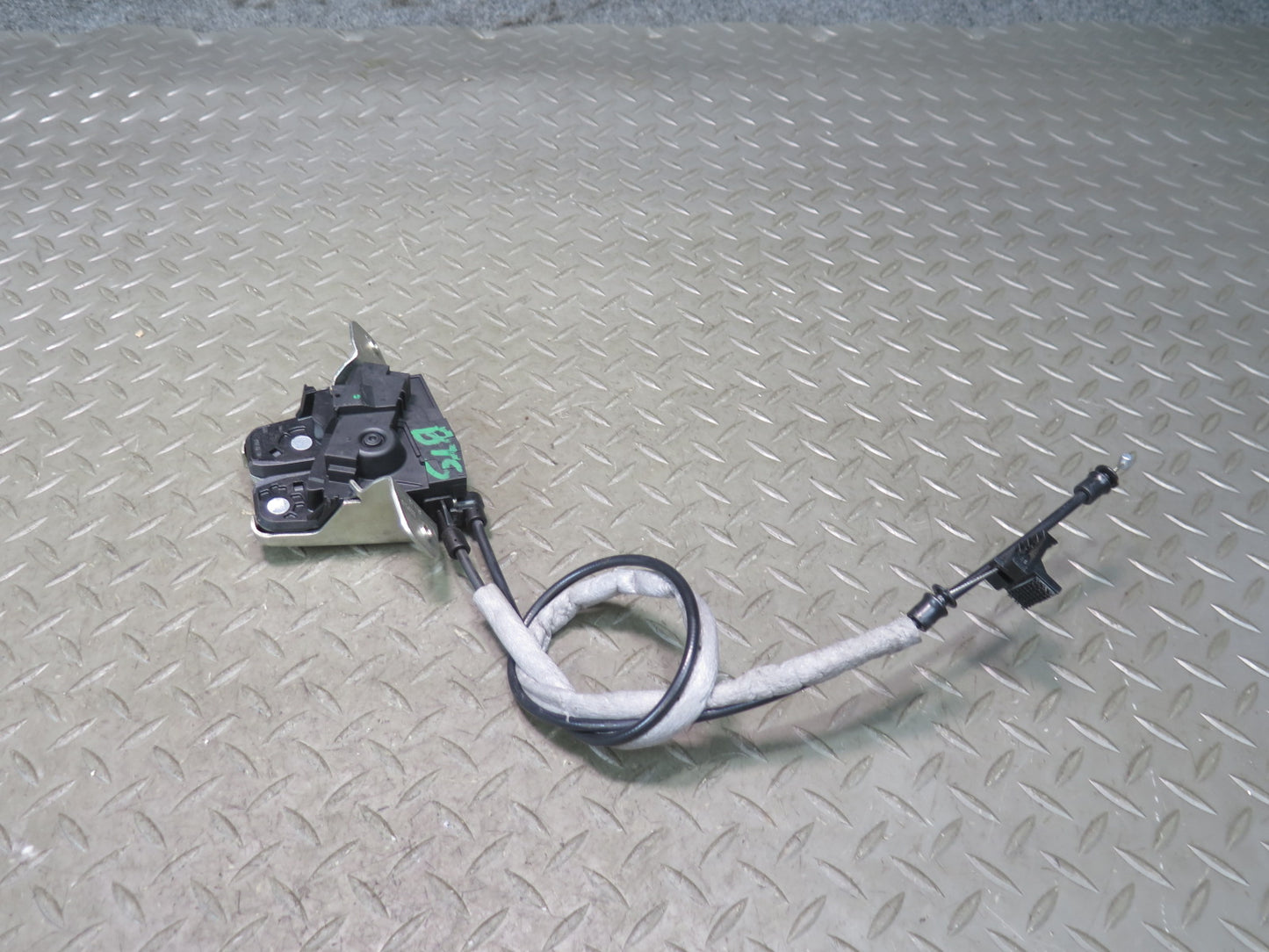 2016-2019 Tesla Model S 75D Rear Trunk Liftgate Tail Gate Lock Latch