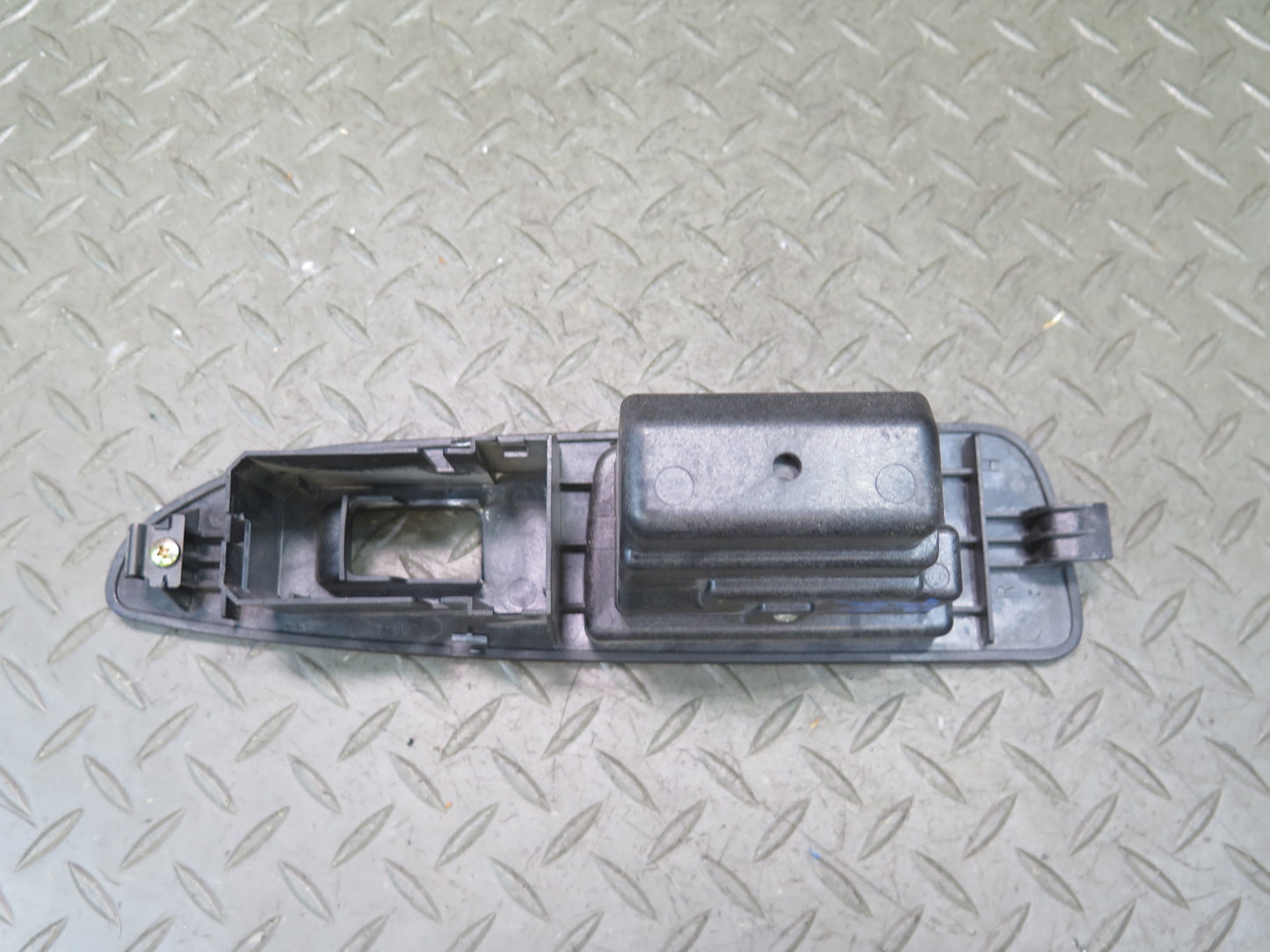 1998-2002 Lexus UZJ100L LX470 Rear Right Side Power Window Switch Panel Wood