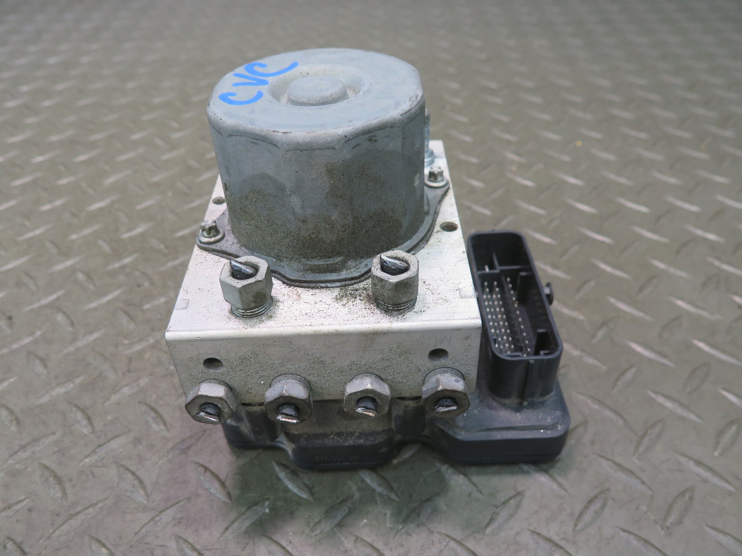 2017 Chevrolet Corvette C7 Anti Lock Brake ABS Pump Module 84116312 OEM