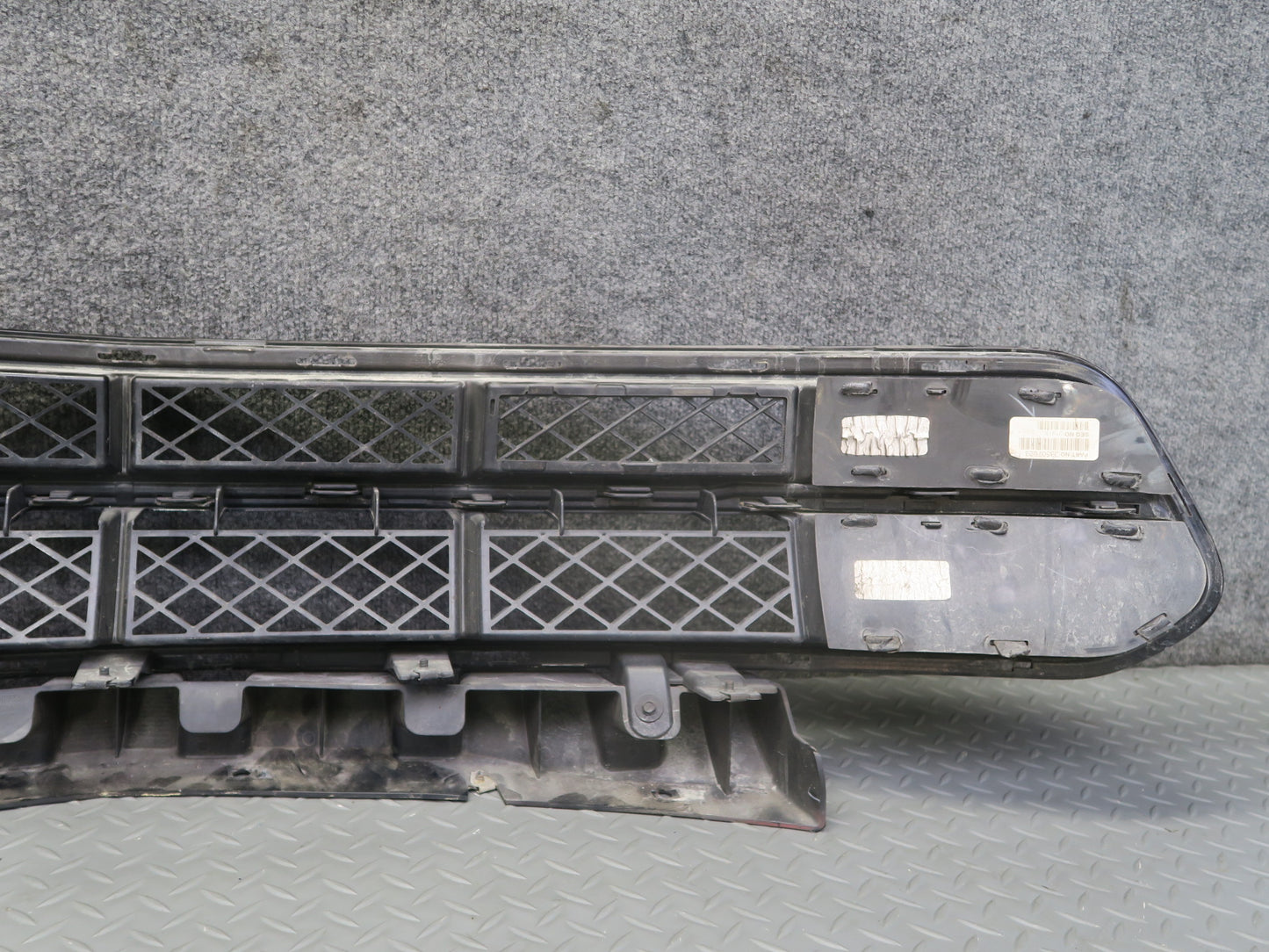 16-19 Chevrolet Corvette C7 Stingray Front Bumper Lower Grille w Absorber OEM