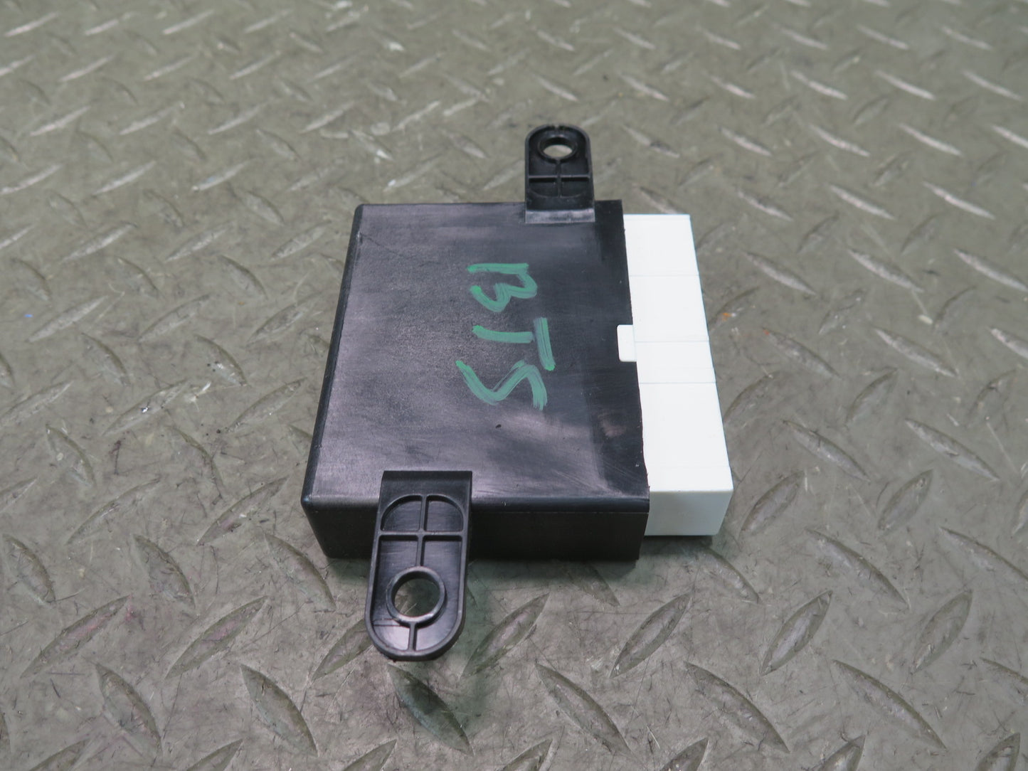 2016-2019 Tesla Model S 75D Parking Park Assist Control Module Unit