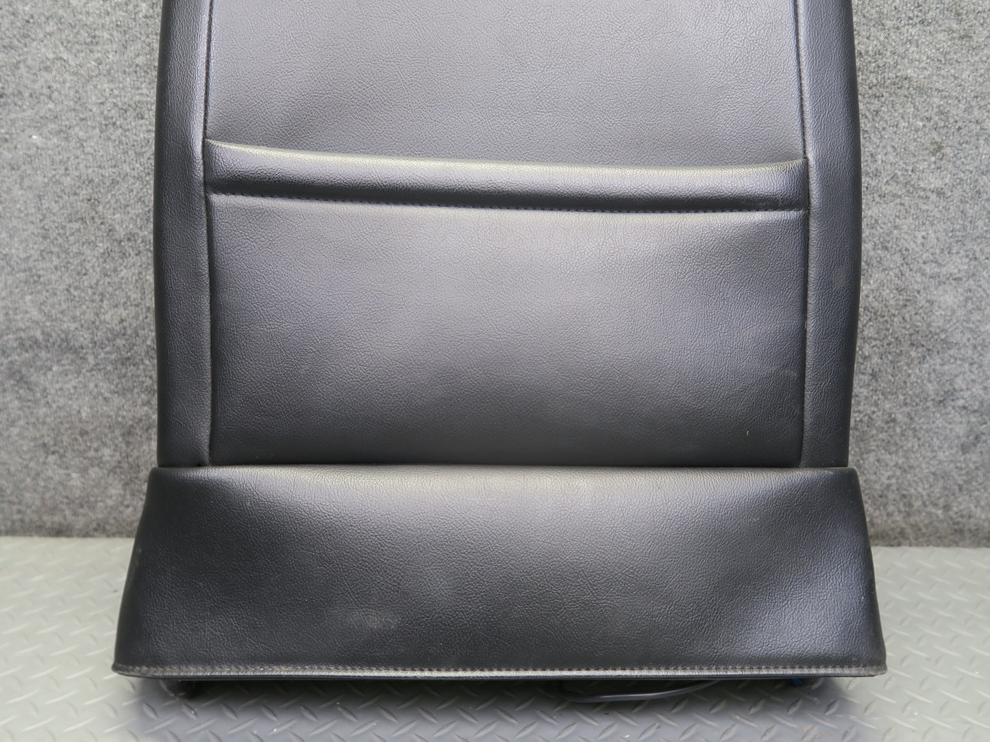 13-17 Jeep Wrangler JK Rubicon 4-DOOR Front Right Leather Seat Upper Cushion OEM