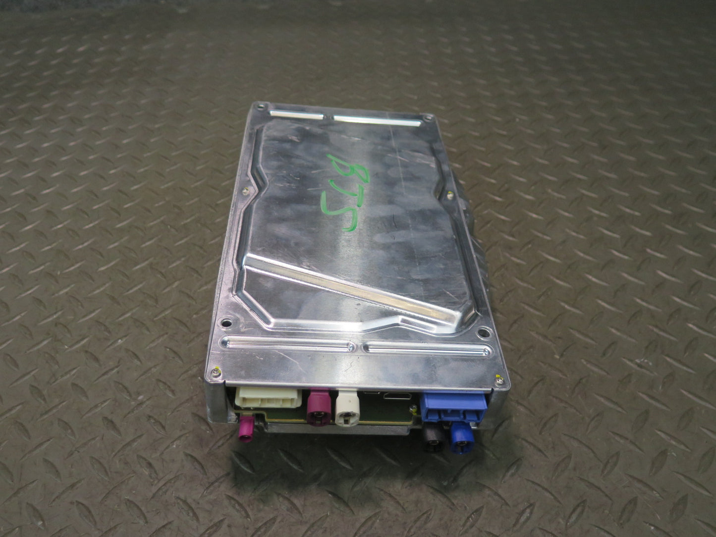 2016-2019 Tesla Model S 75D Autopilot Self-driving Driver Assist ECU Module