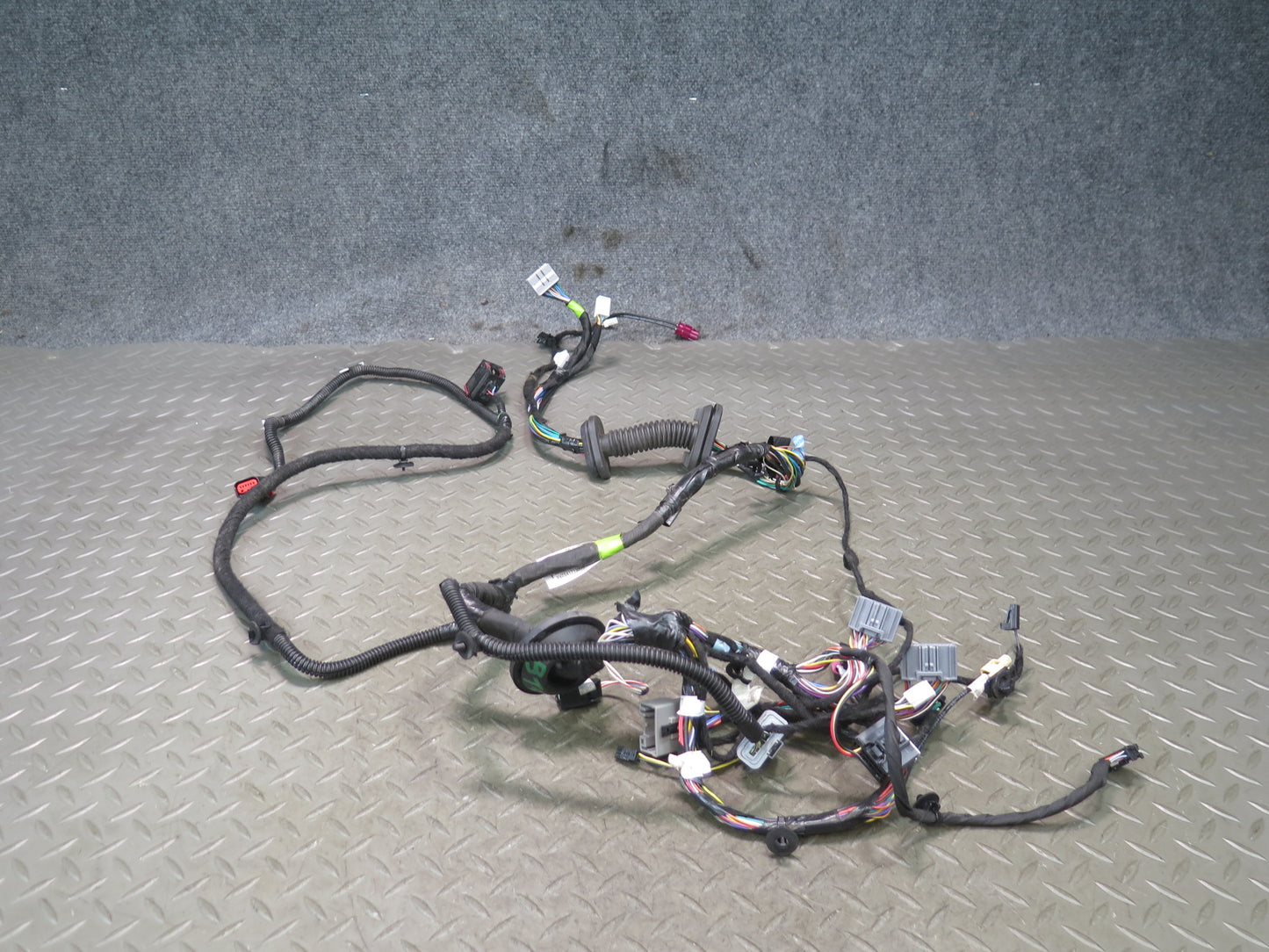 2016-2019 Tesla Model S 75D Front Right Pass Side Door Wiring Harness