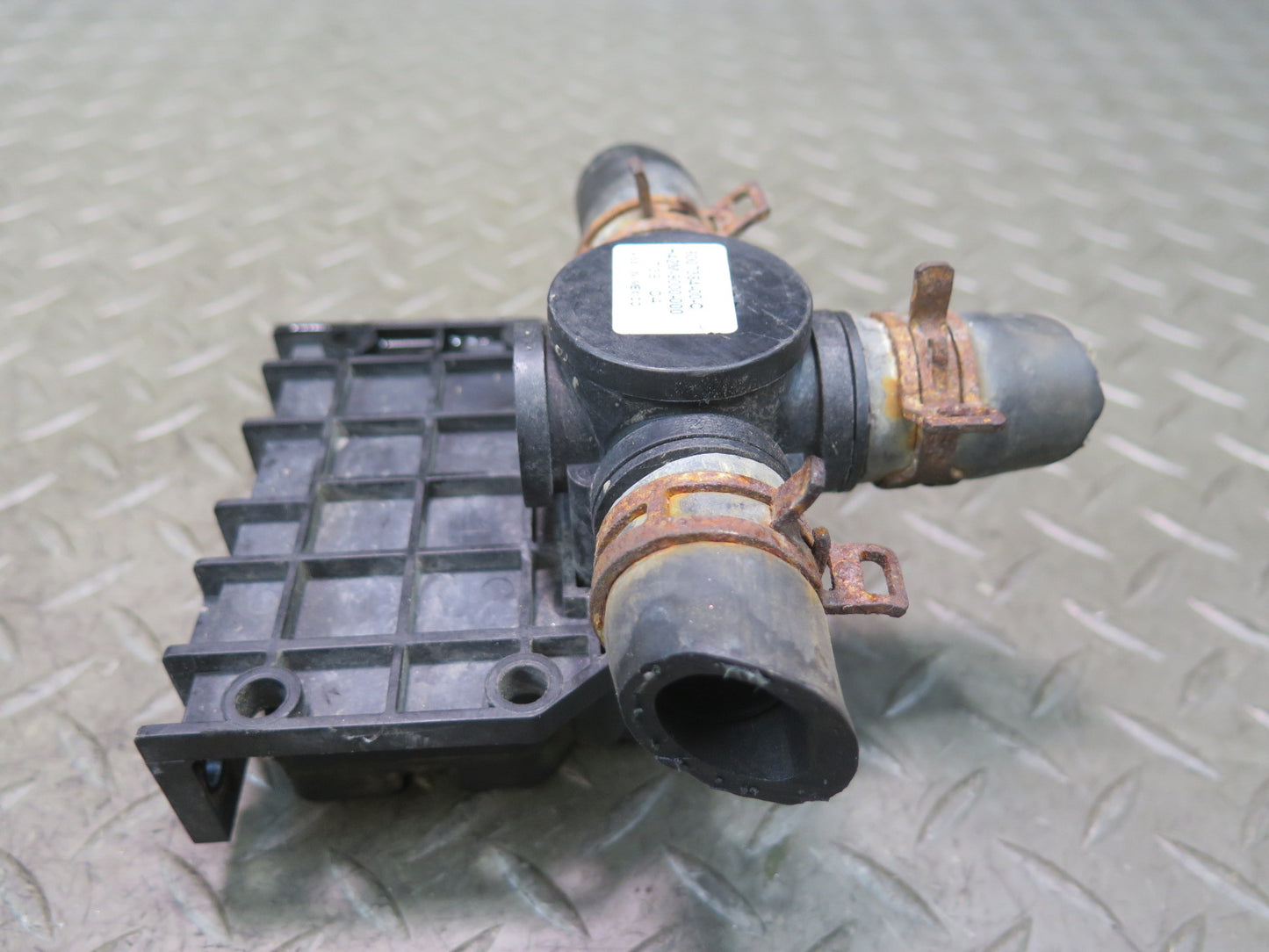 2016-2019 Tesla Model S 75D Water Coolant 3 WAY Valve Actuator Pump