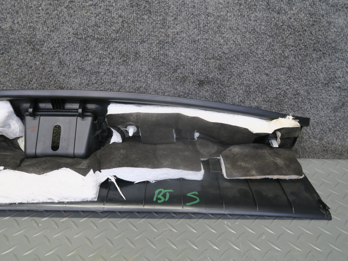 2016-2019 Tesla Model S 75D Rear Trunk Latch Lock Sill Scuff Plate Trim Cover