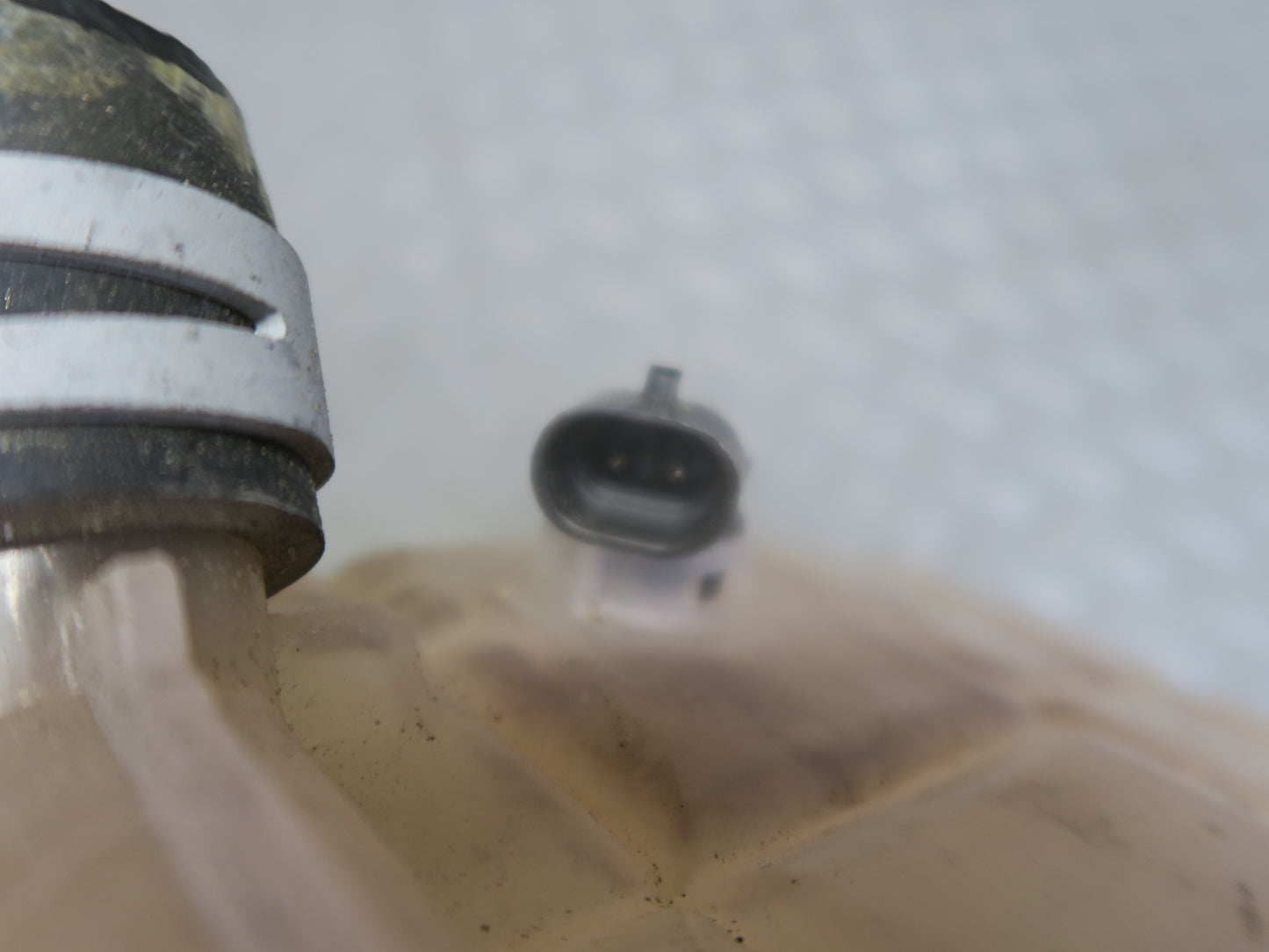 2016-2019 Tesla Model S 75D Engine Coolant Recovery Bottle Reservoir Tank