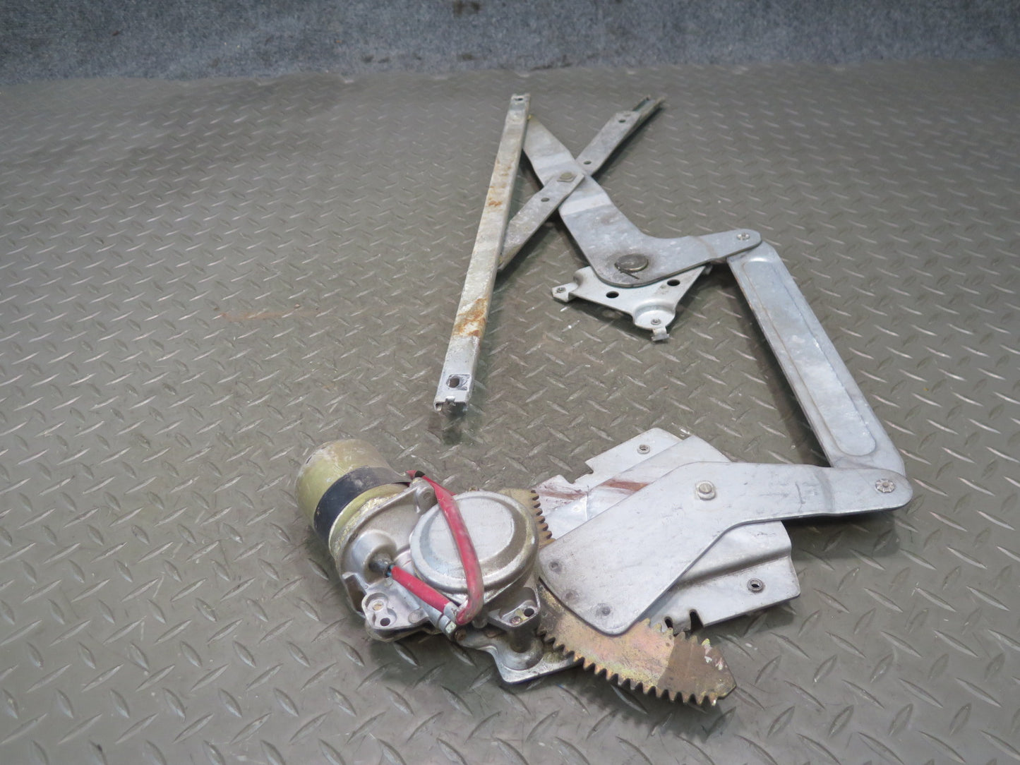 79-83 Datsun Nissan S130 280ZX 2+2 Right Door Window Regulator w Motor OEM
