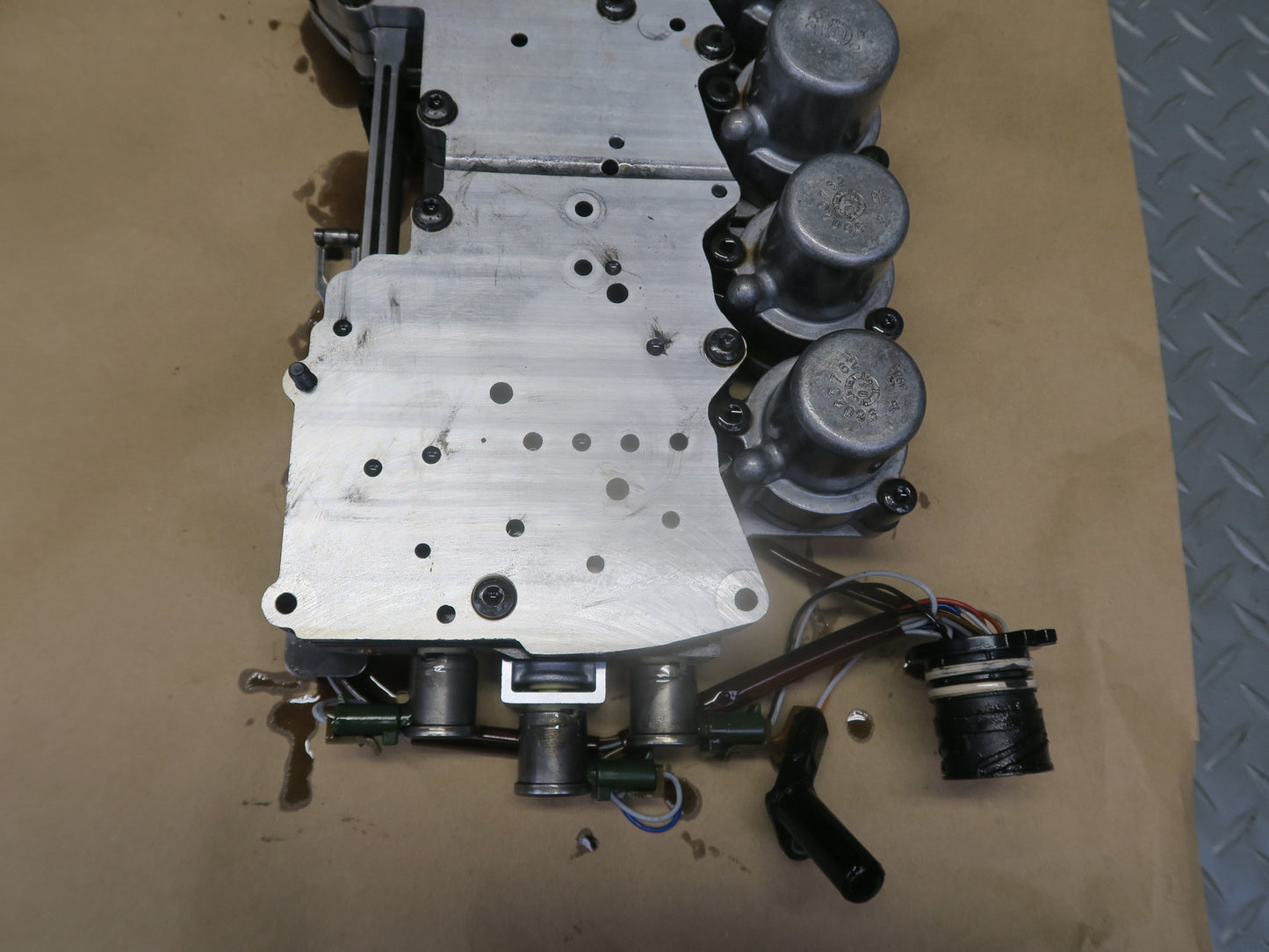 04-06 BMW E46 330ci M54 A5S 390R A/T Transmission Valve Body Mechatronic OEM
