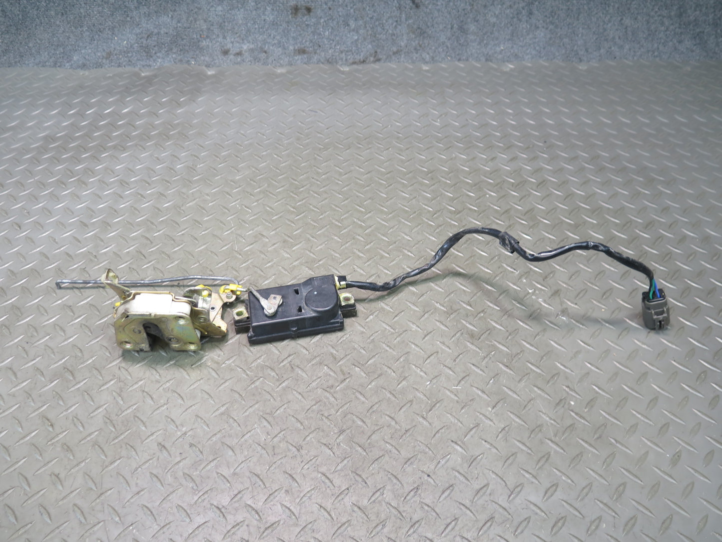 84-89 Nissan Z31 300ZX 2+2 Right Passenger Door Lock Latch Actuator OEM