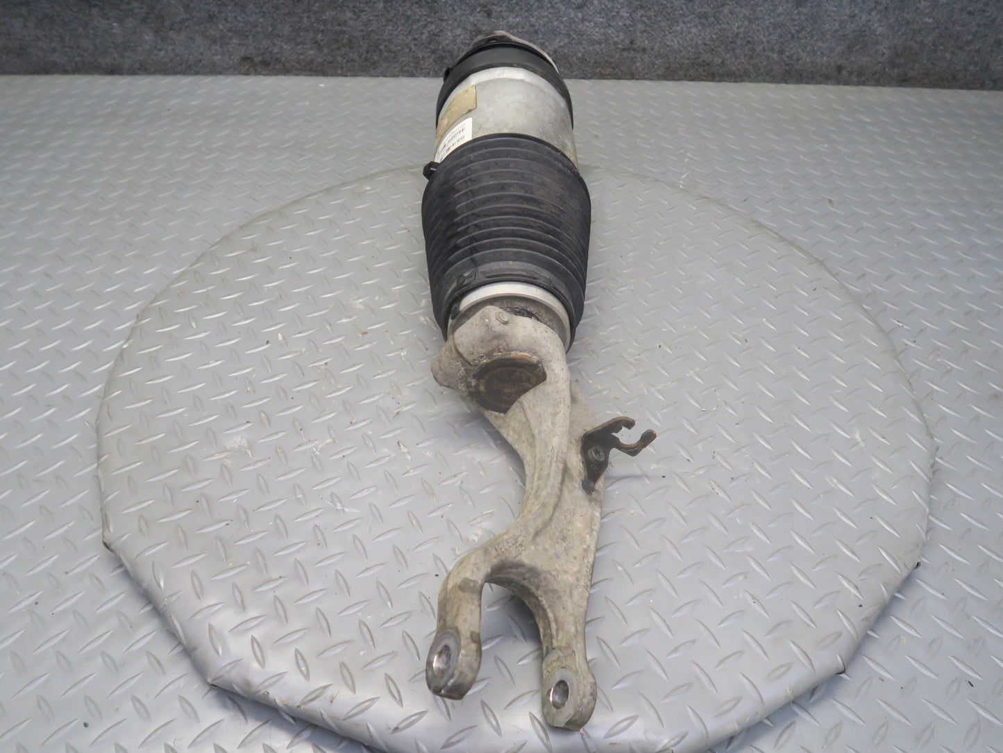 2016-2019 Tesla Model S 75D Front Right Pass Side Air Suspension Shock Strut
