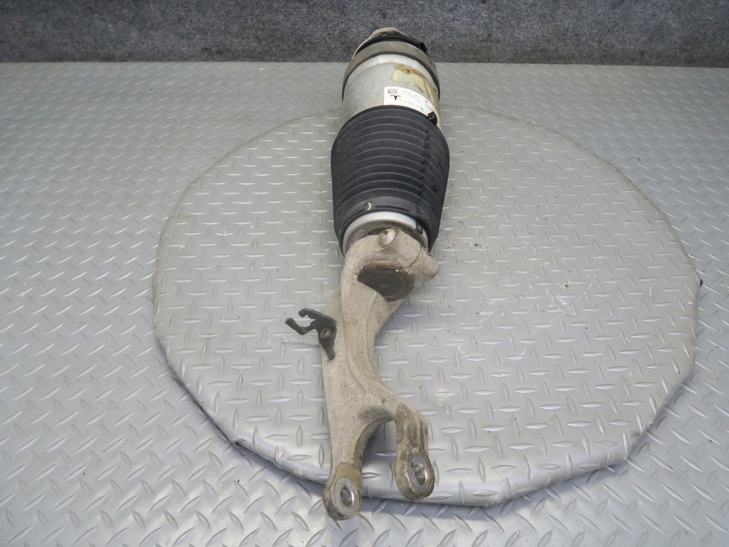 2016-2019 Tesla Model S 75D Front Left Driver Side Air Suspension Shock Strut