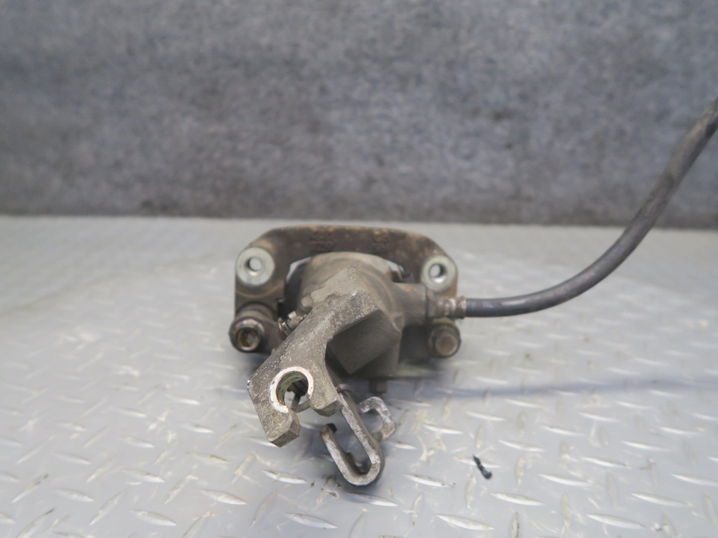 81-83 Datsun S130 280ZX Set of 2 Rear Left & Right Brake Caliper w Hose OEM