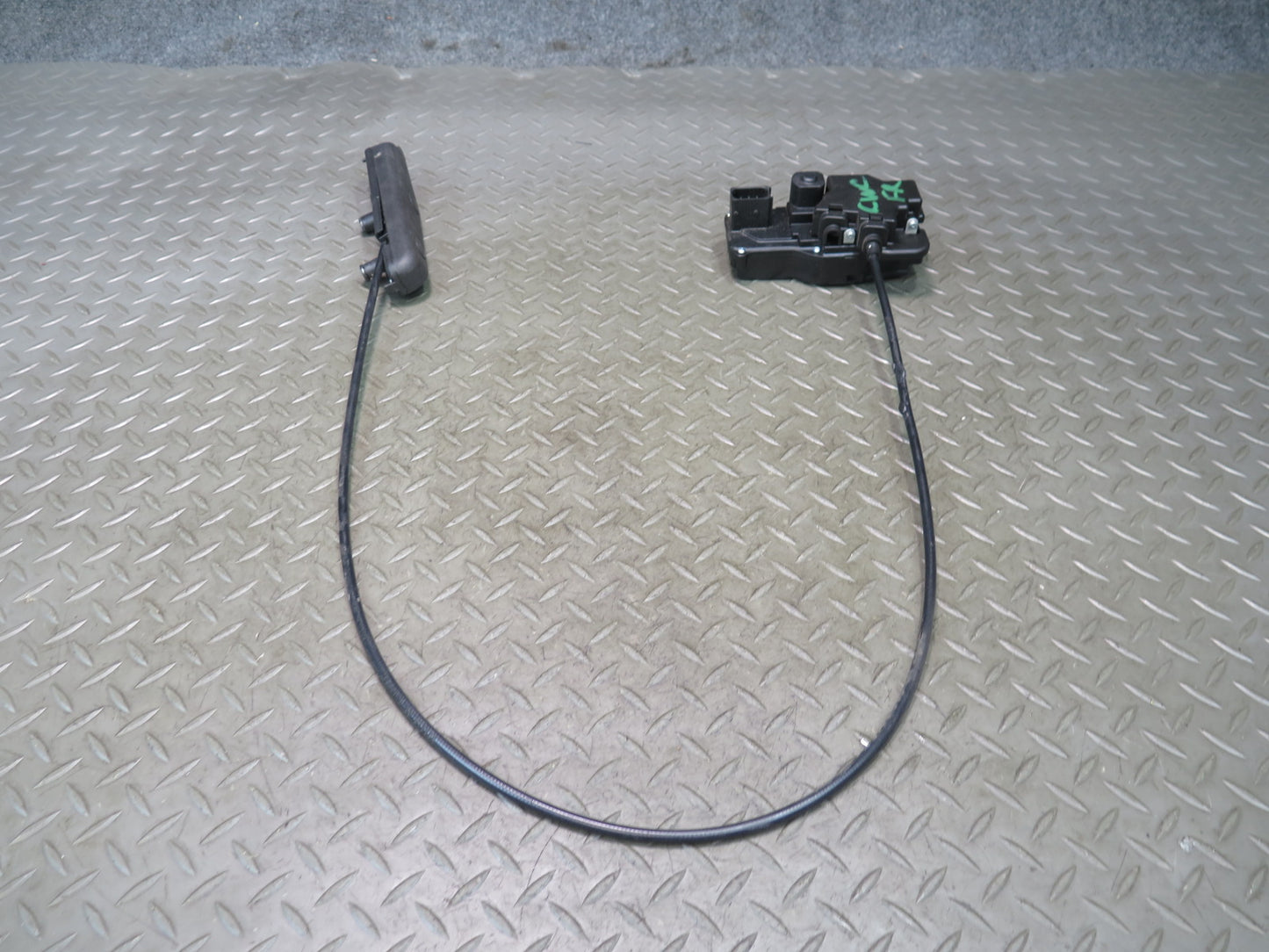 05-13 Chevrolet Corvette C6 Right Passenger Door Lock Handle Cable 10352332 OEM