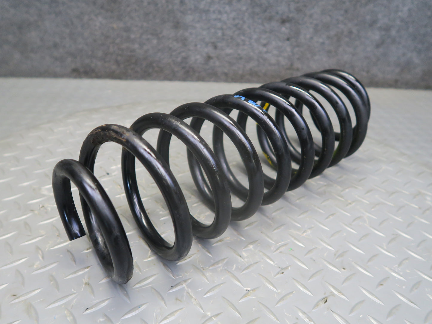 84-89 Nissan Z31 300ZX 2+2 NA Set of 2 Rear Left Right Coil Spring OEM