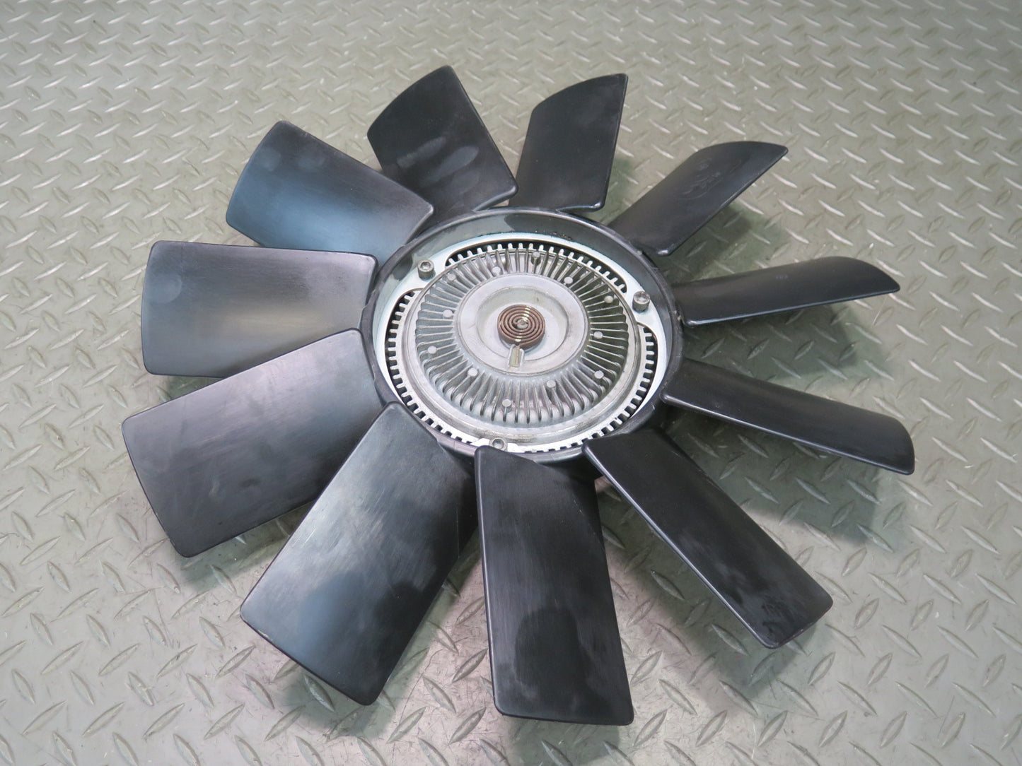 01-06 BMW E46 330ci M54 M52 A/T Engine Motor Cooling Fan Clutch Blade URO Parts