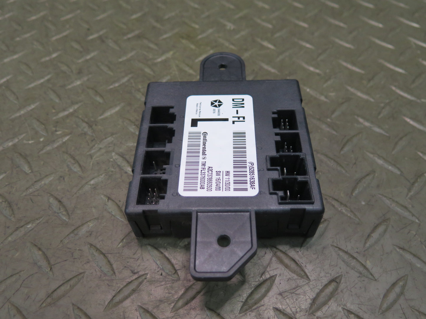 2017-2020 Maserati Levante M161 Front Left Door Control Module 52851638AF