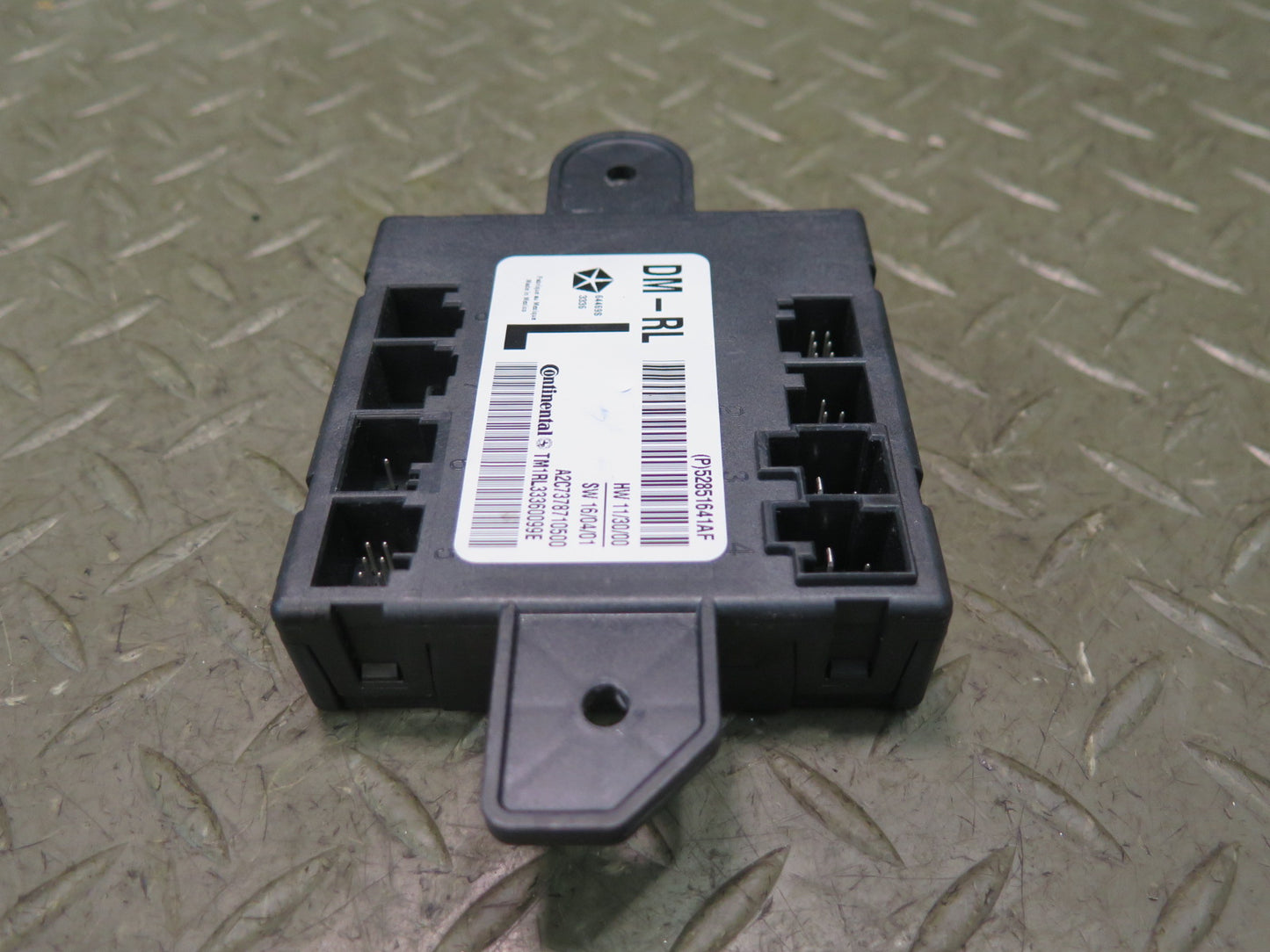 2017-2020 Maserati Levante M161 Rear Left Door Control Module 52851641AF