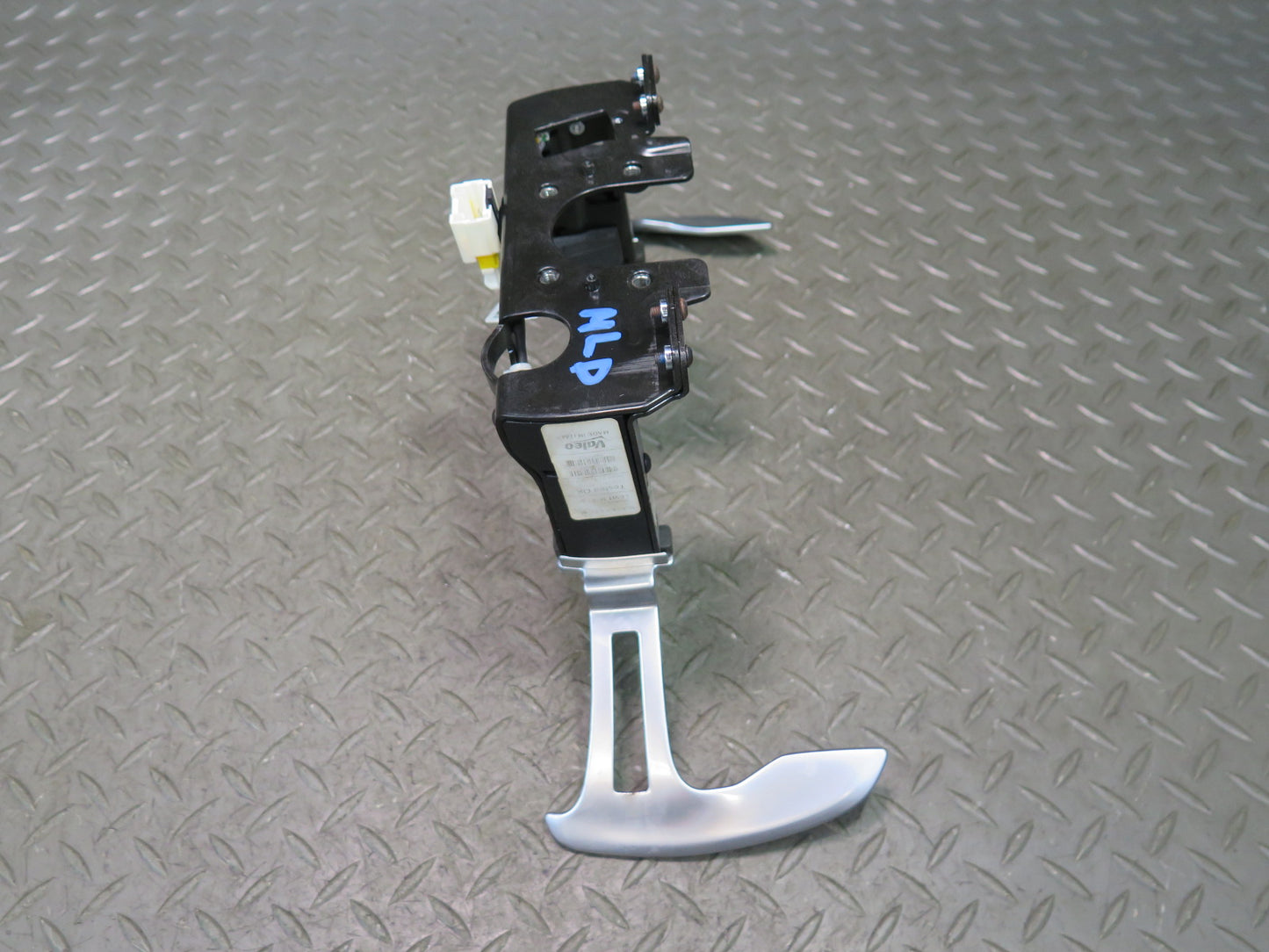 2017-2020 Maserati Levante M161 Steering Column Shift Shifter Paddle Switch