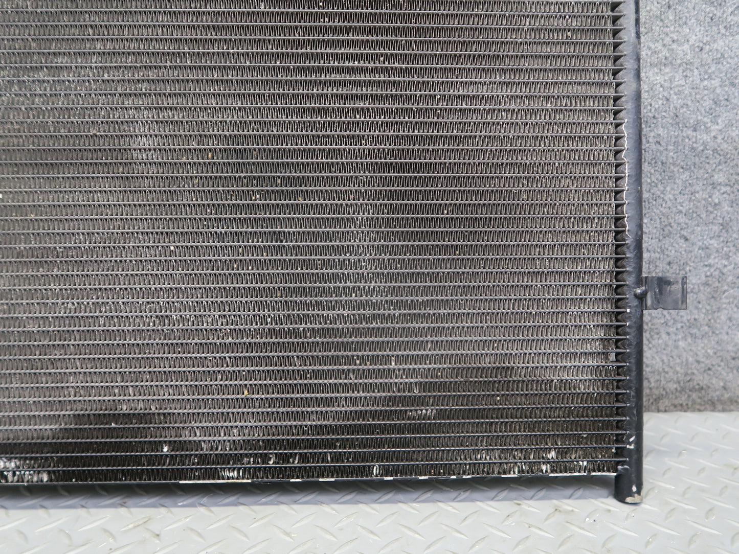 01-06 BMW E46 330ci A/C Air Condition Condenser 8377614 OEM