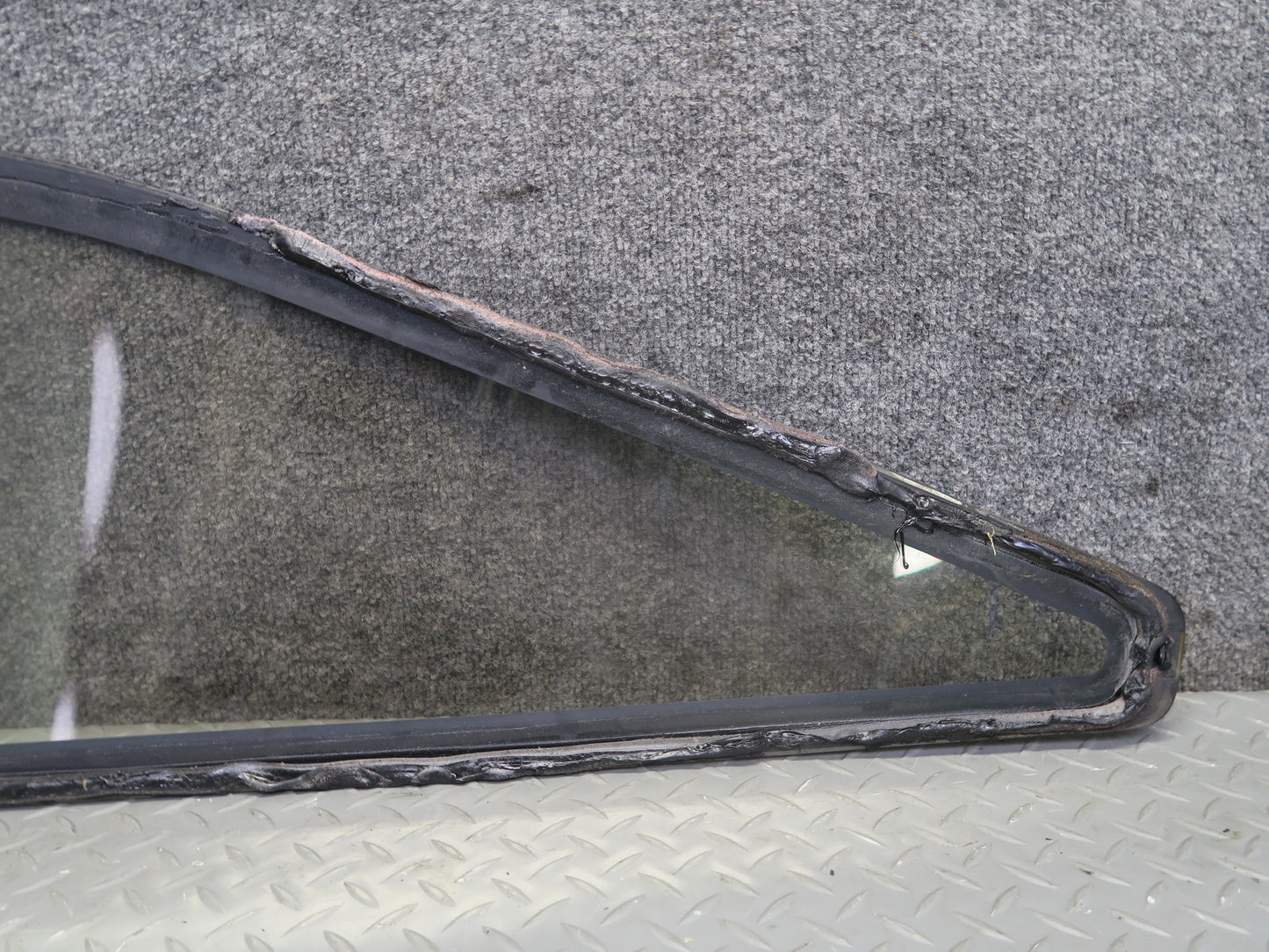 84-89 Nissan Z31 300ZX 2+2 Rear Right Quarter Glass Window OEM