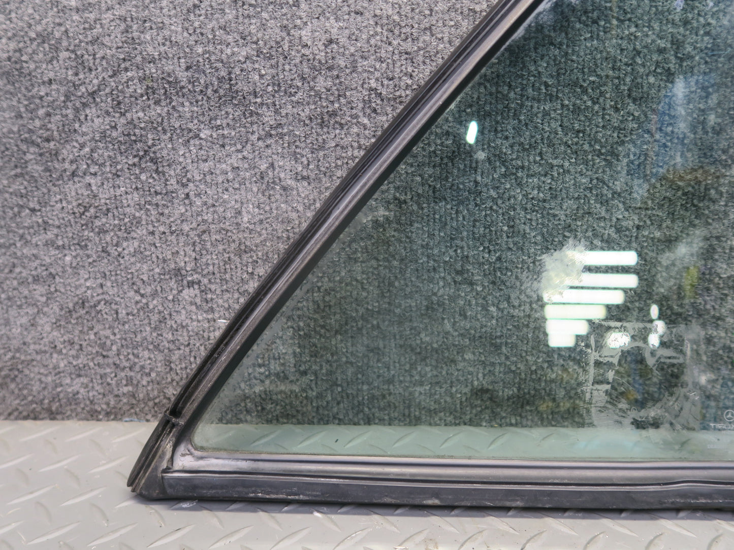 1990 Mercedes W124 300E Rear Left Door Quarter Glass Window OEM