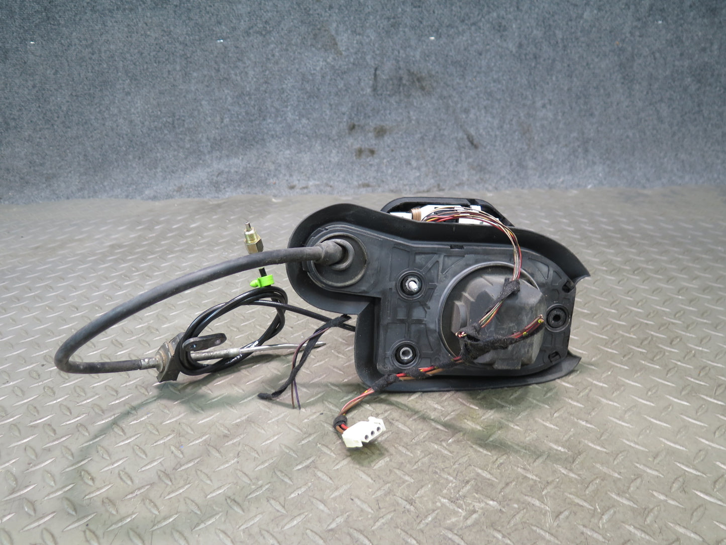 02-03 BMW E39 540ia 4.4L M62 A/T Steptronic Gearshifter w Trim Knob & Cable OEM