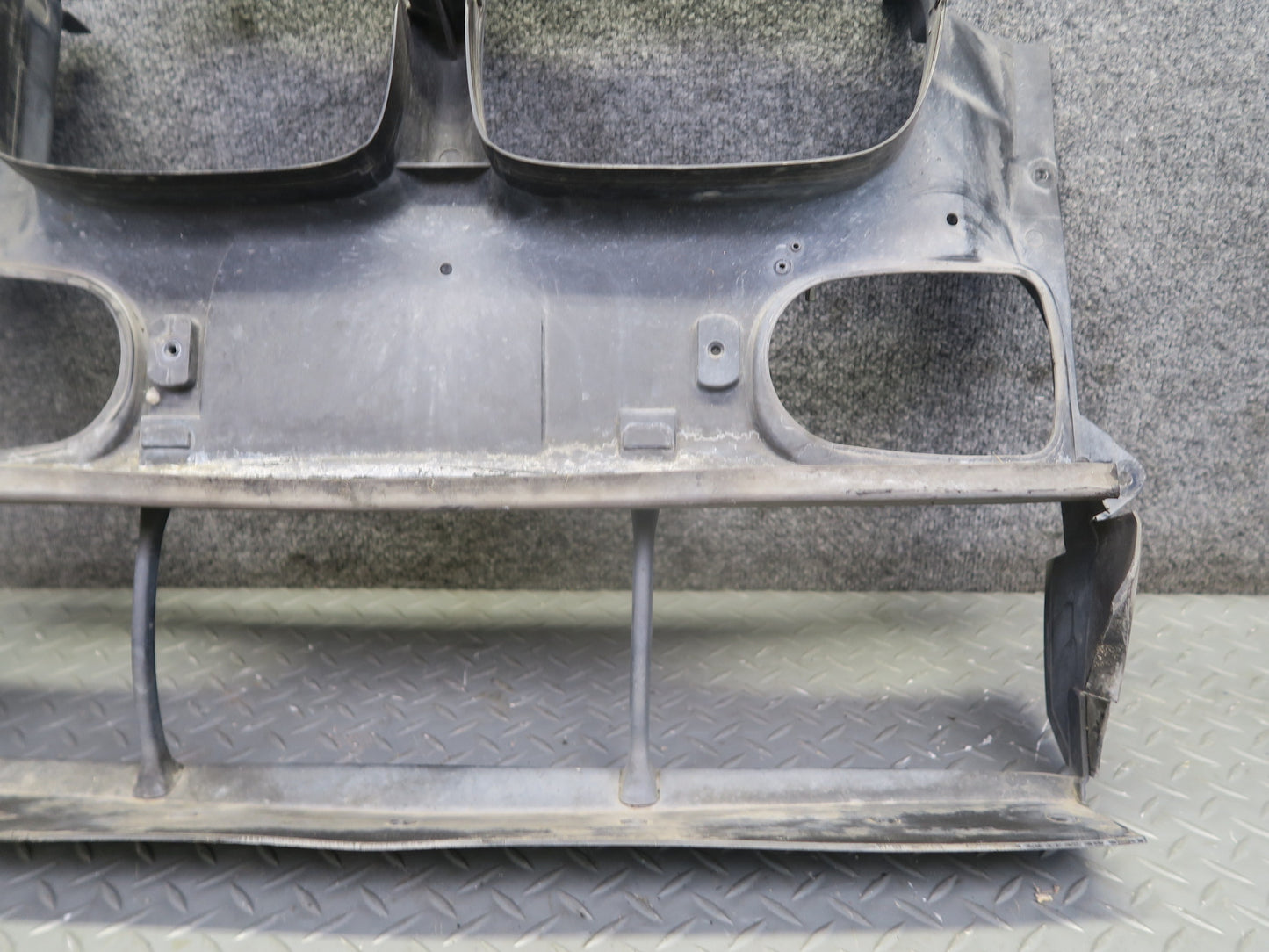 99-03 BMW E39 540ia Front Radiator Air Duct Panel OEM