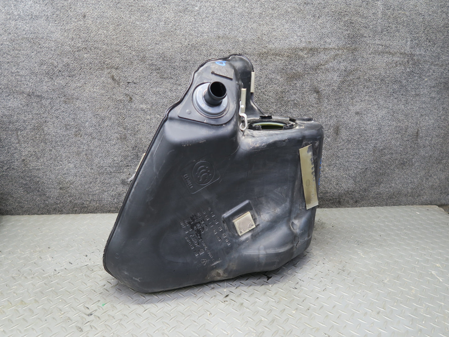 14-19 Chevrolet Corvette C7 Set of 2 Left & Right Fuel Tank Unit 49K Miles OEM